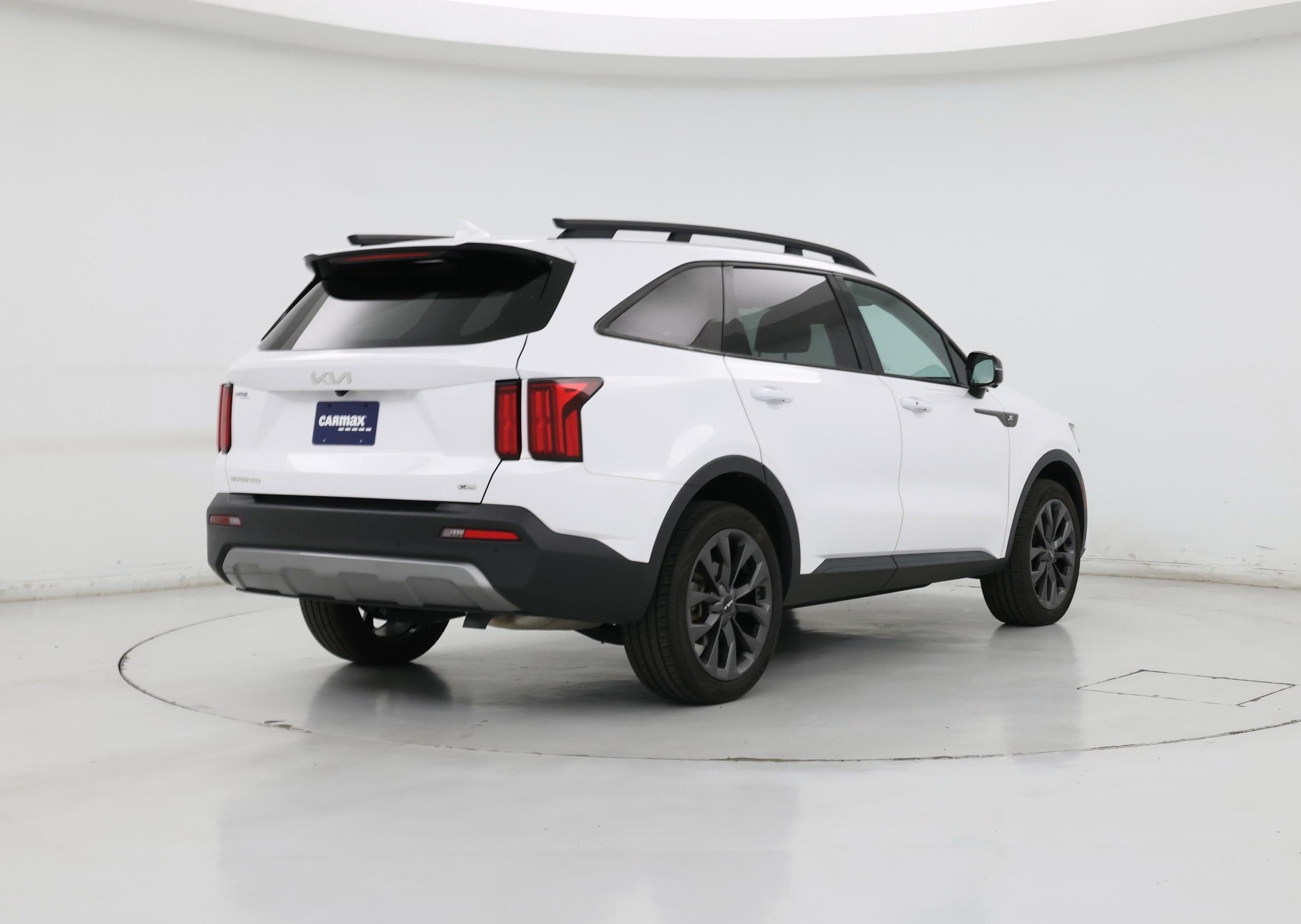 Thumbnail: 2023 Kia Sorento - 8