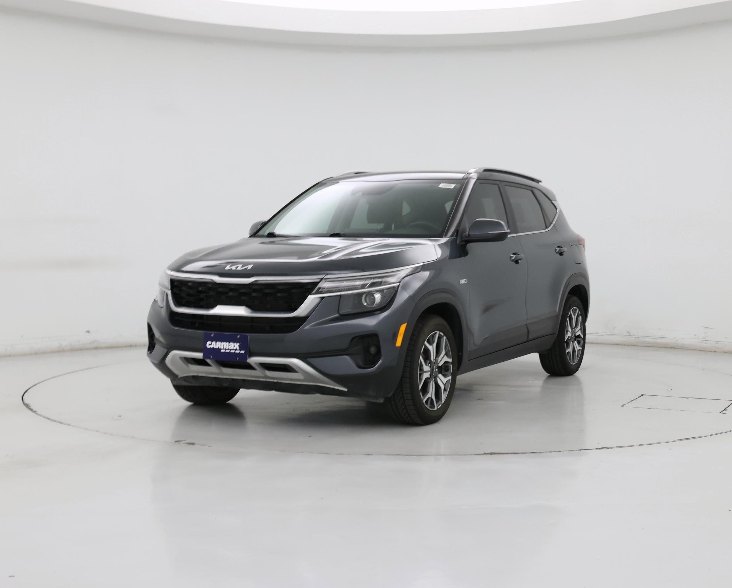 Thumbnail: 2023 Kia Seltos - 4