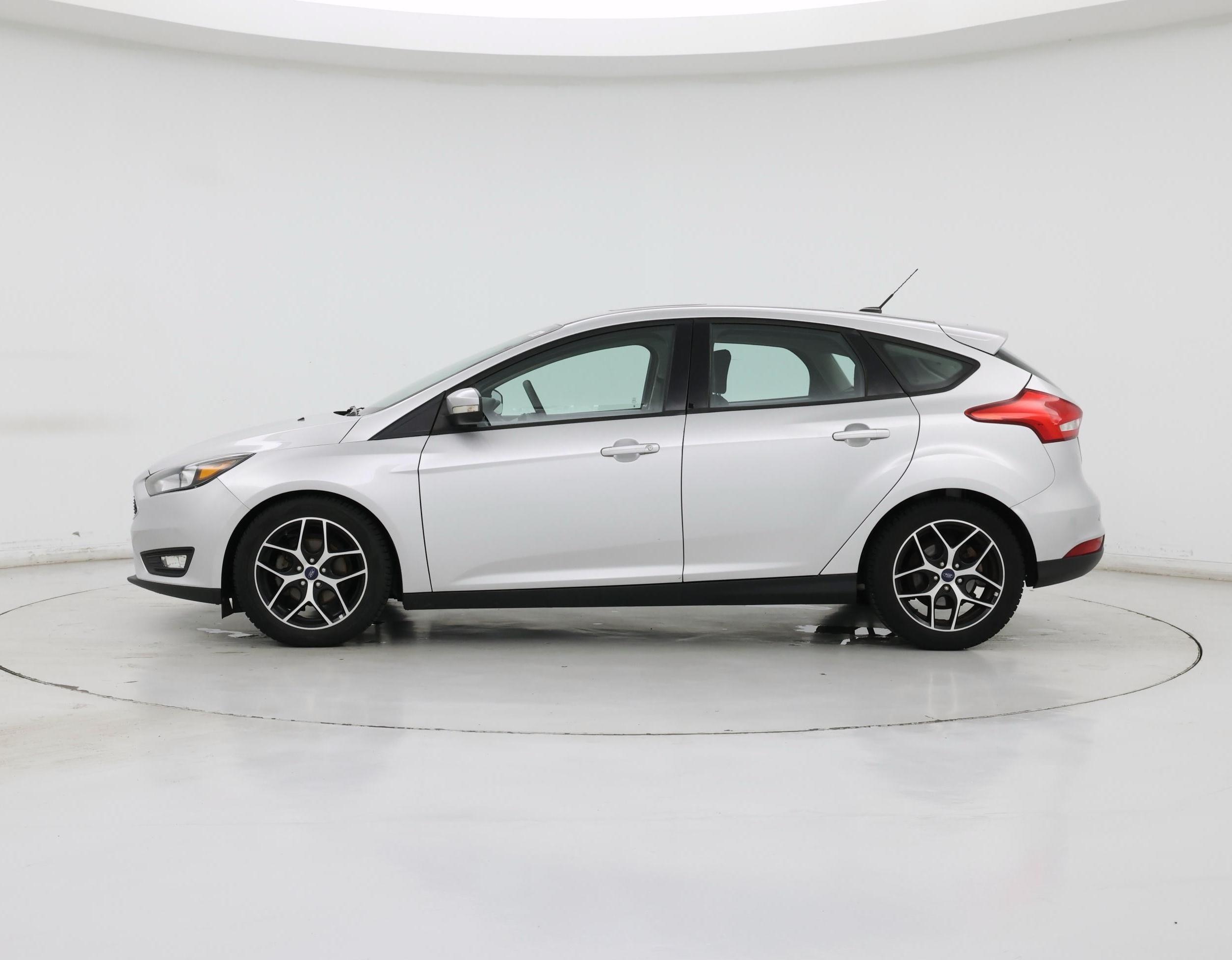 Thumbnail: 2017 Ford Focus - 3