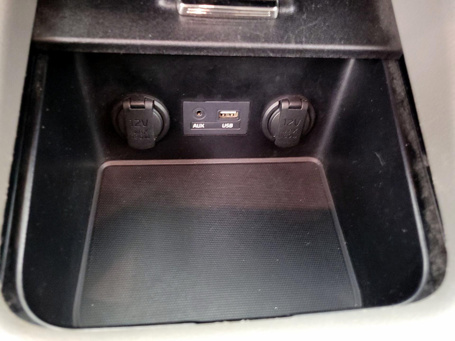 Thumbnail: 2015 Kia Forte - 17