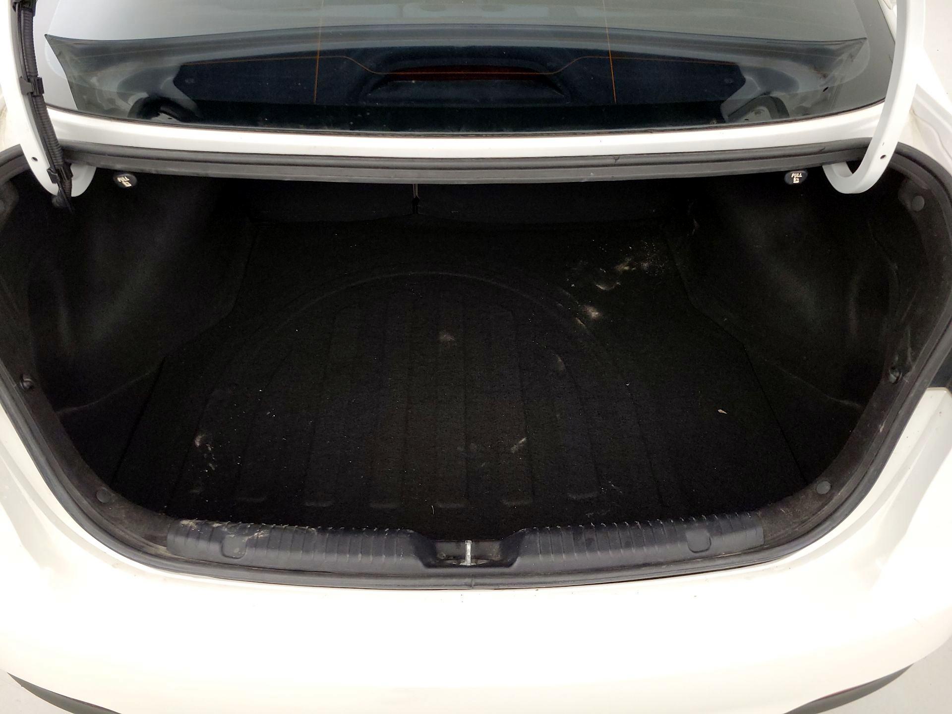 Thumbnail: 2015 Kia Forte - 19