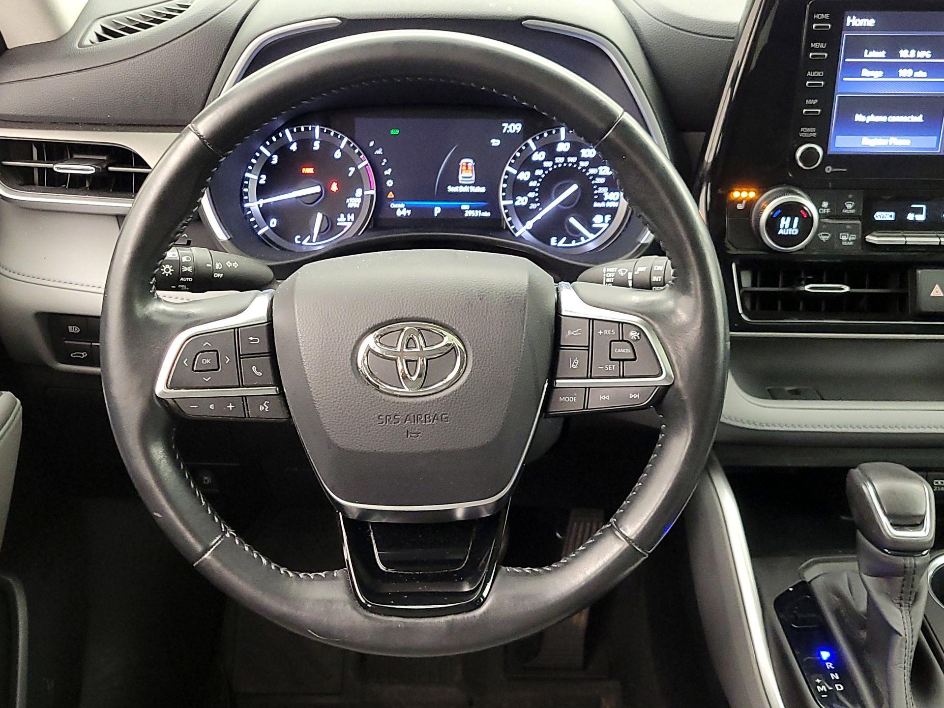 Thumbnail: 2020 Toyota Highlander - 10