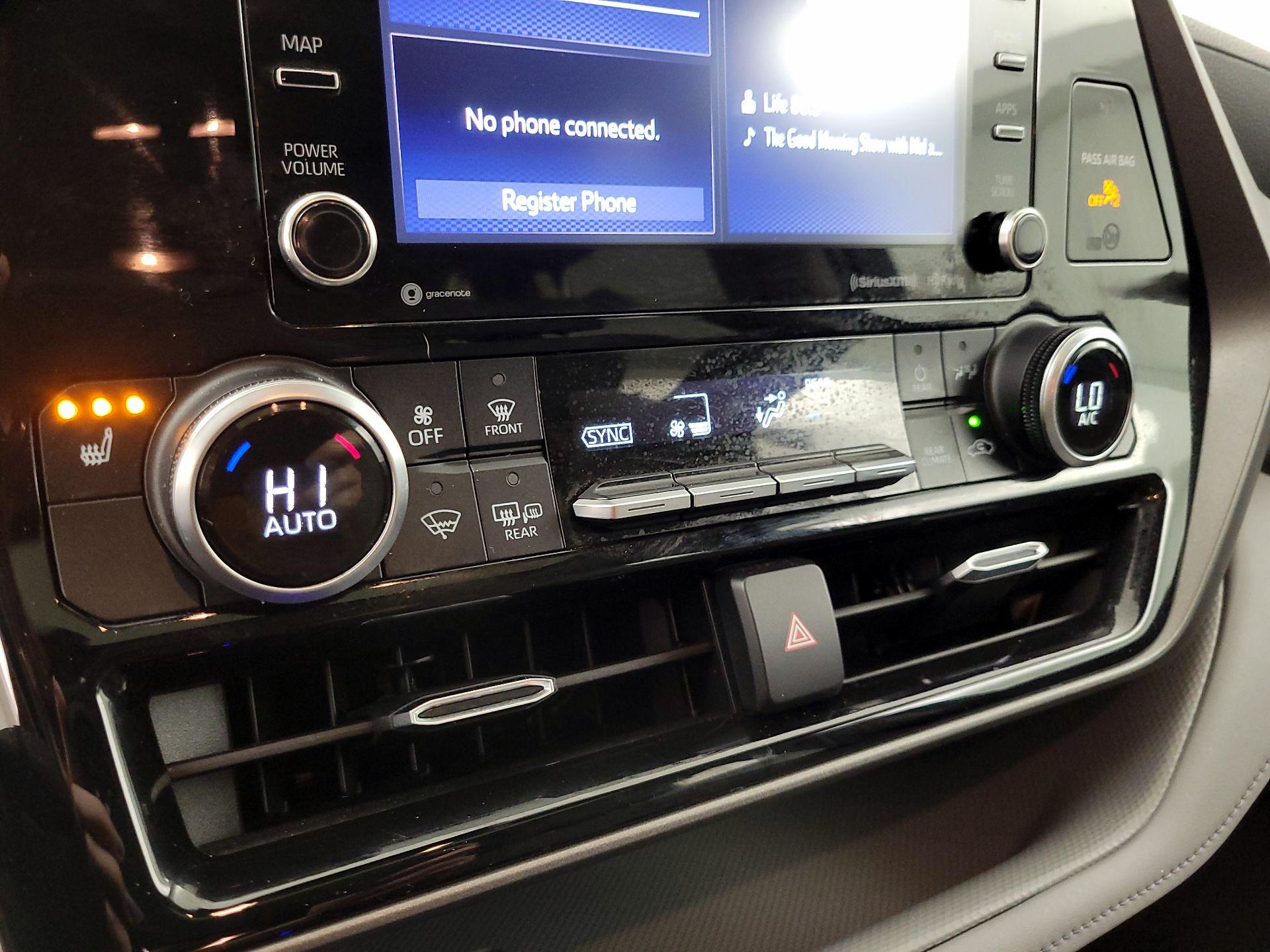 Thumbnail: 2020 Toyota Highlander - 16
