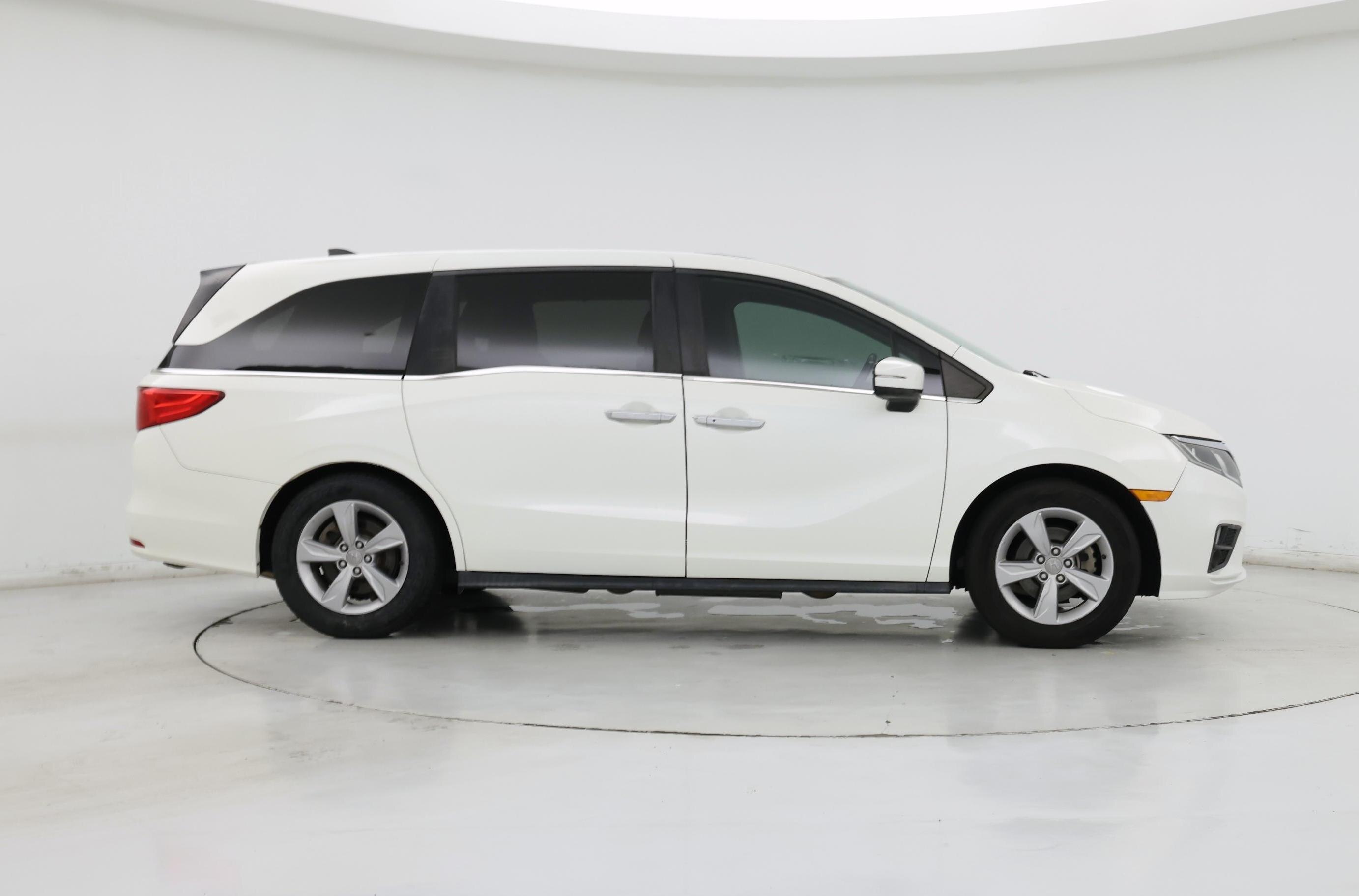 Thumbnail: 2019 Honda Odyssey - 7