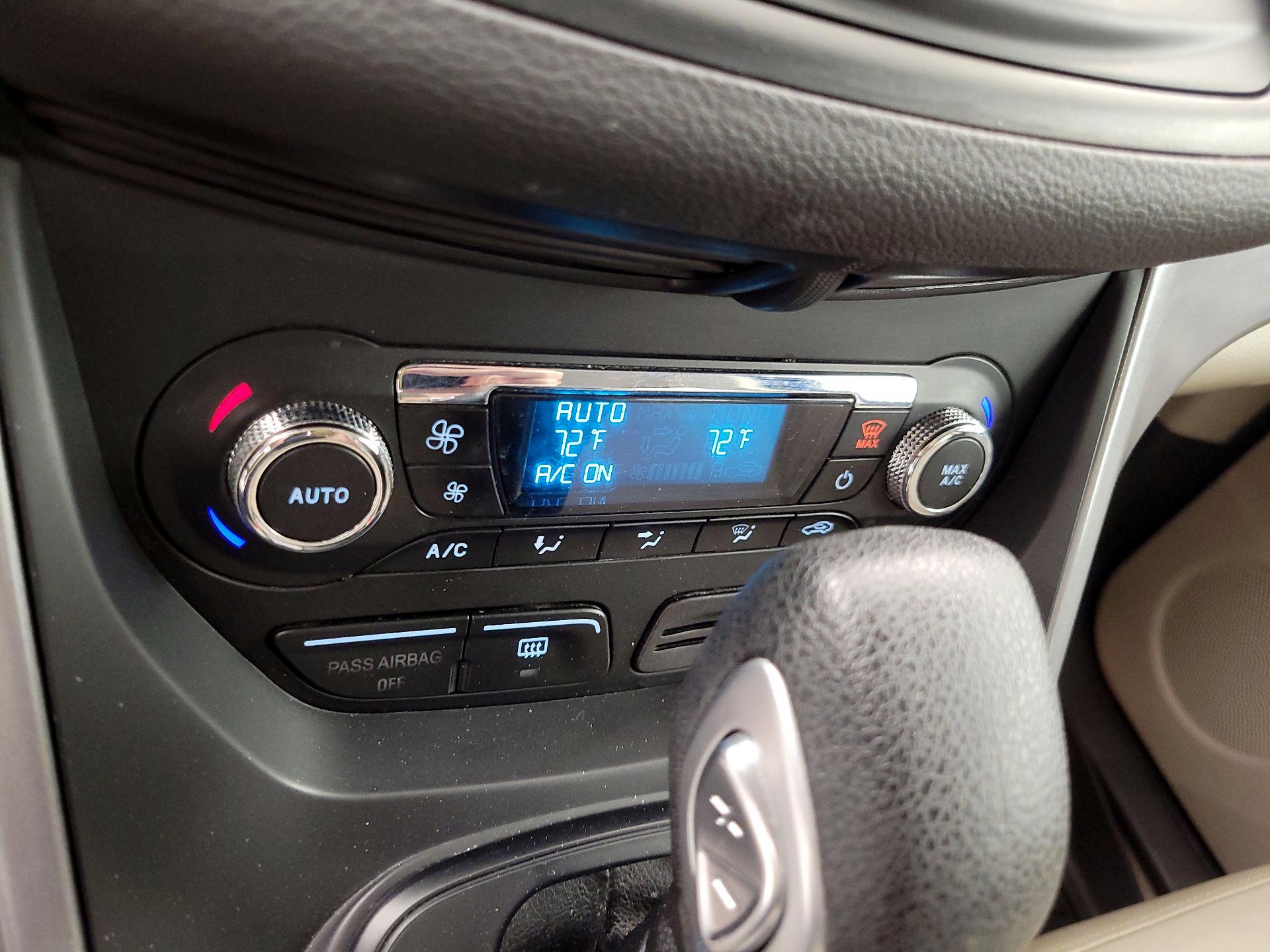 Thumbnail: 2014 Ford Escape - 16