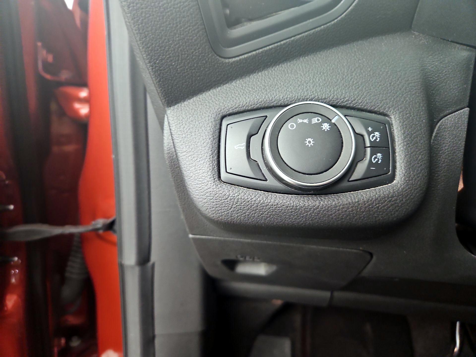 Thumbnail: 2019 Ford Escape - 13