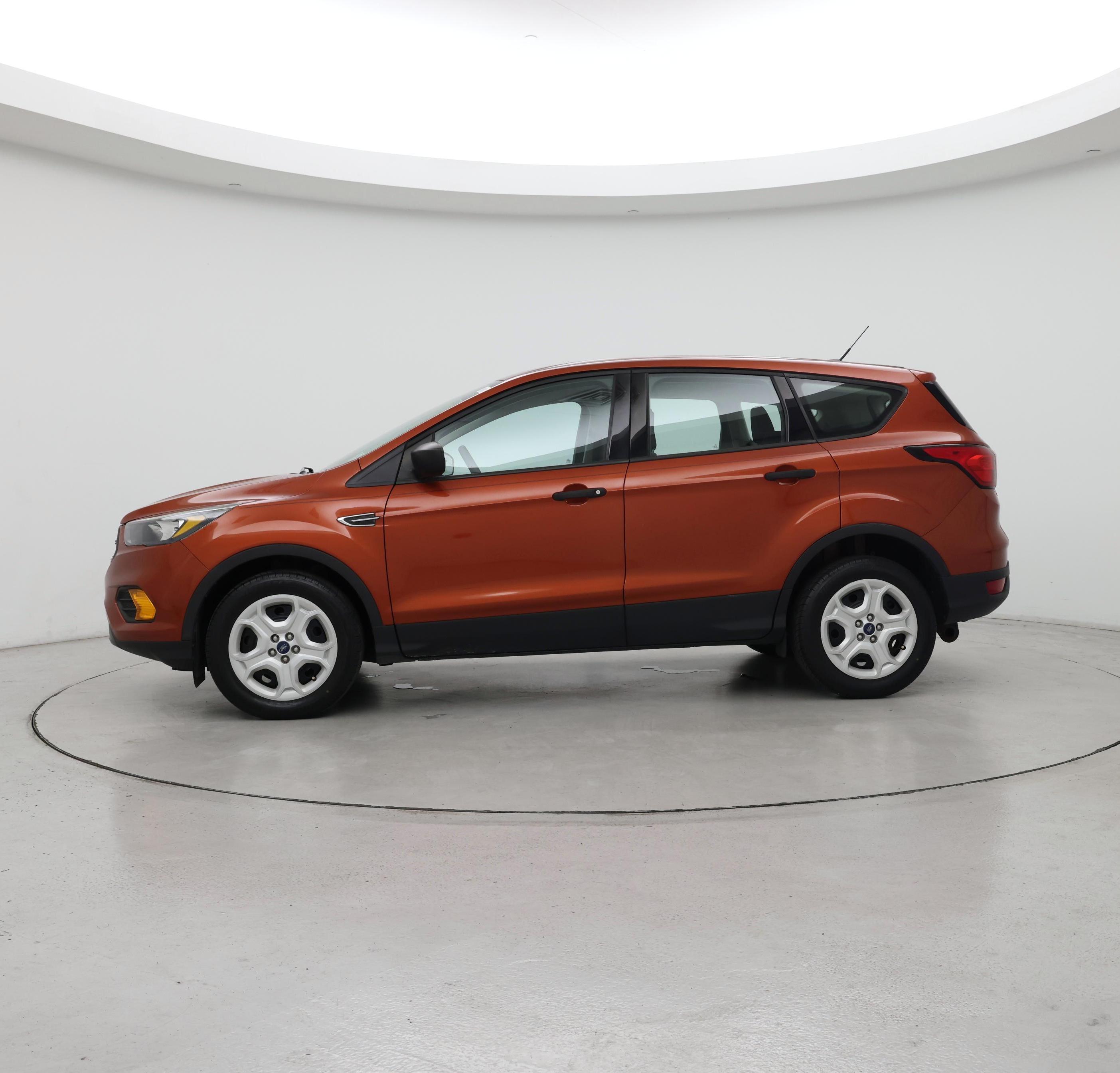 Thumbnail: 2019 Ford Escape - 3