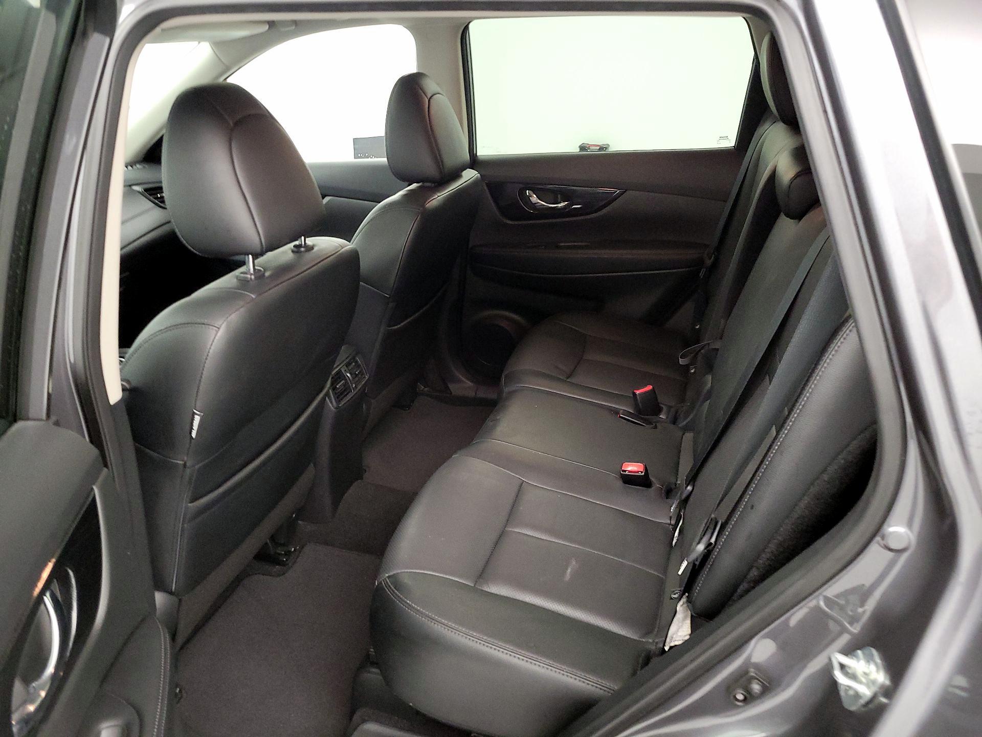 Thumbnail: 2019 Nissan Rogue - 20