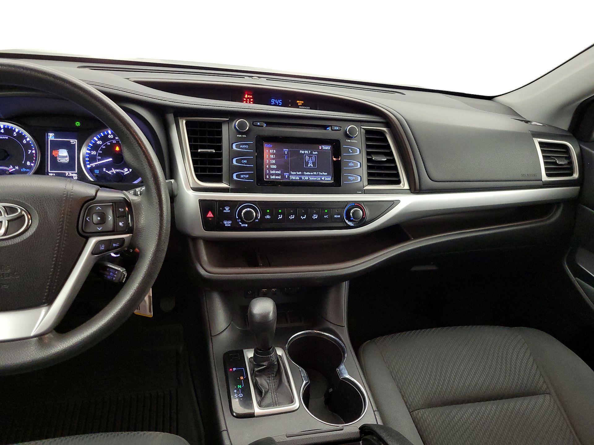 Thumbnail: 2019 Toyota Highlander - 9