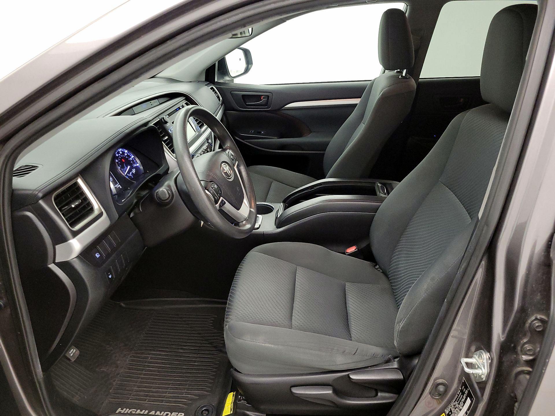 Thumbnail: 2019 Toyota Highlander - 11