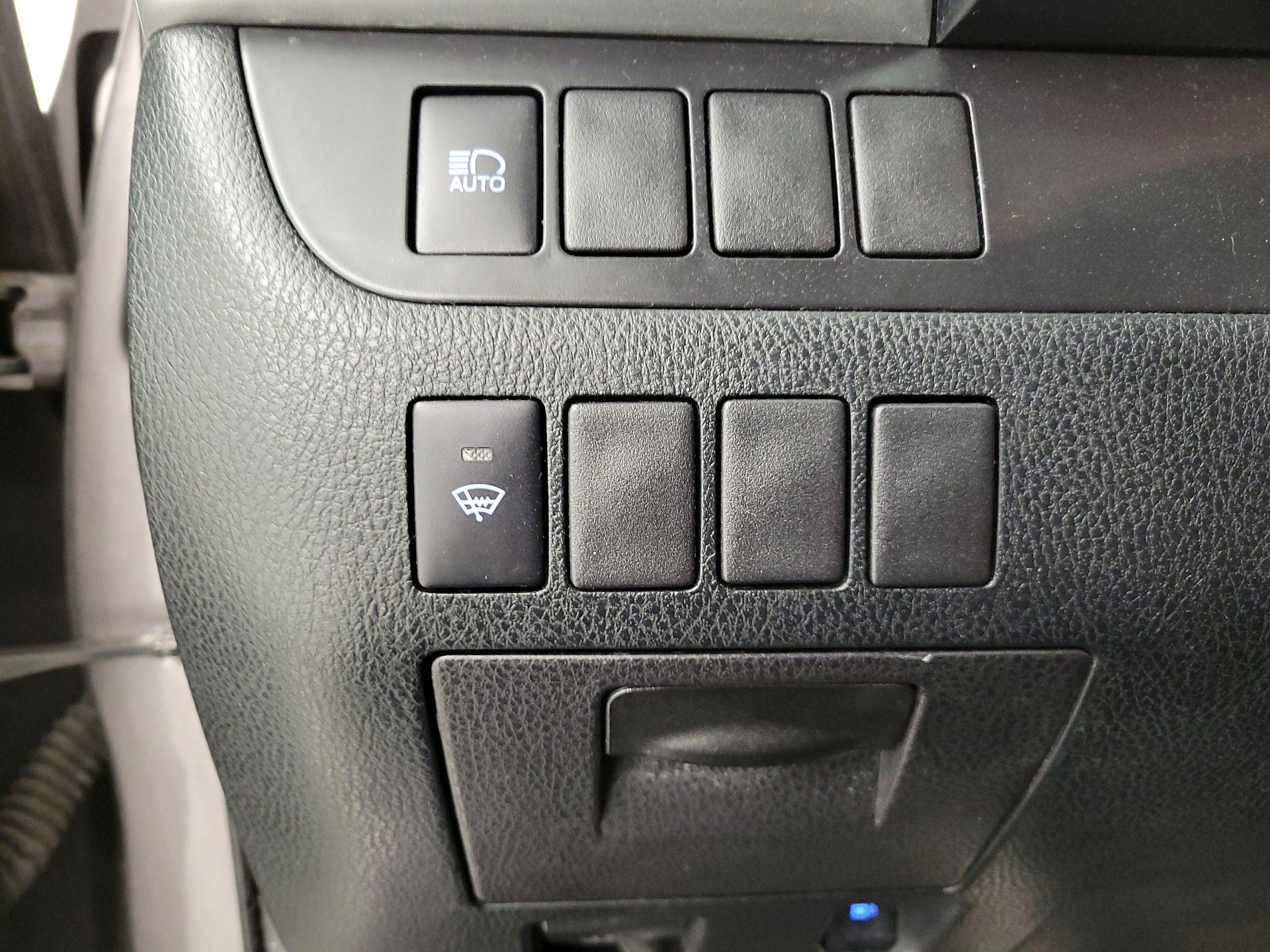 Thumbnail: 2019 Toyota Highlander - 13