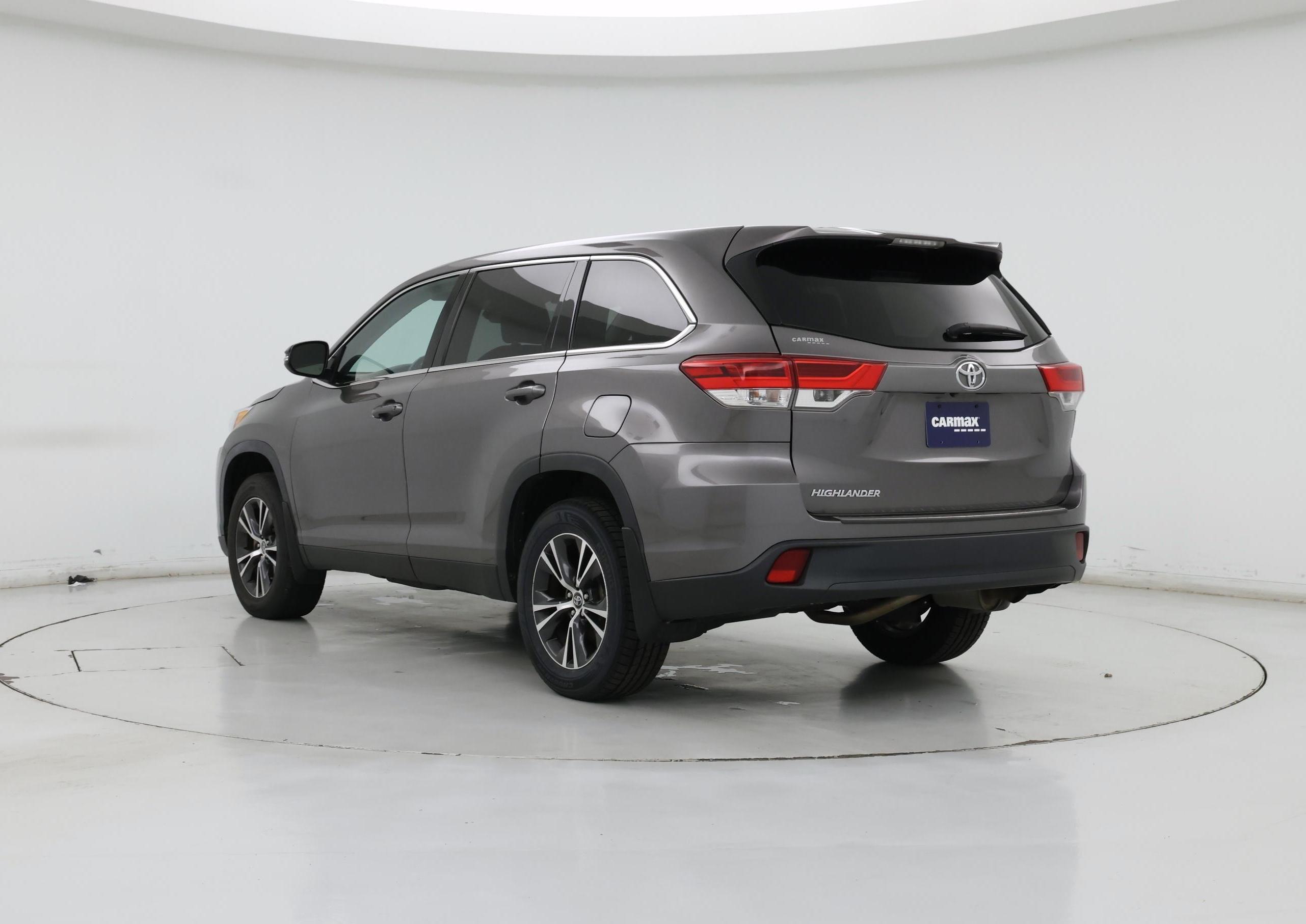 Thumbnail: 2019 Toyota Highlander - 2