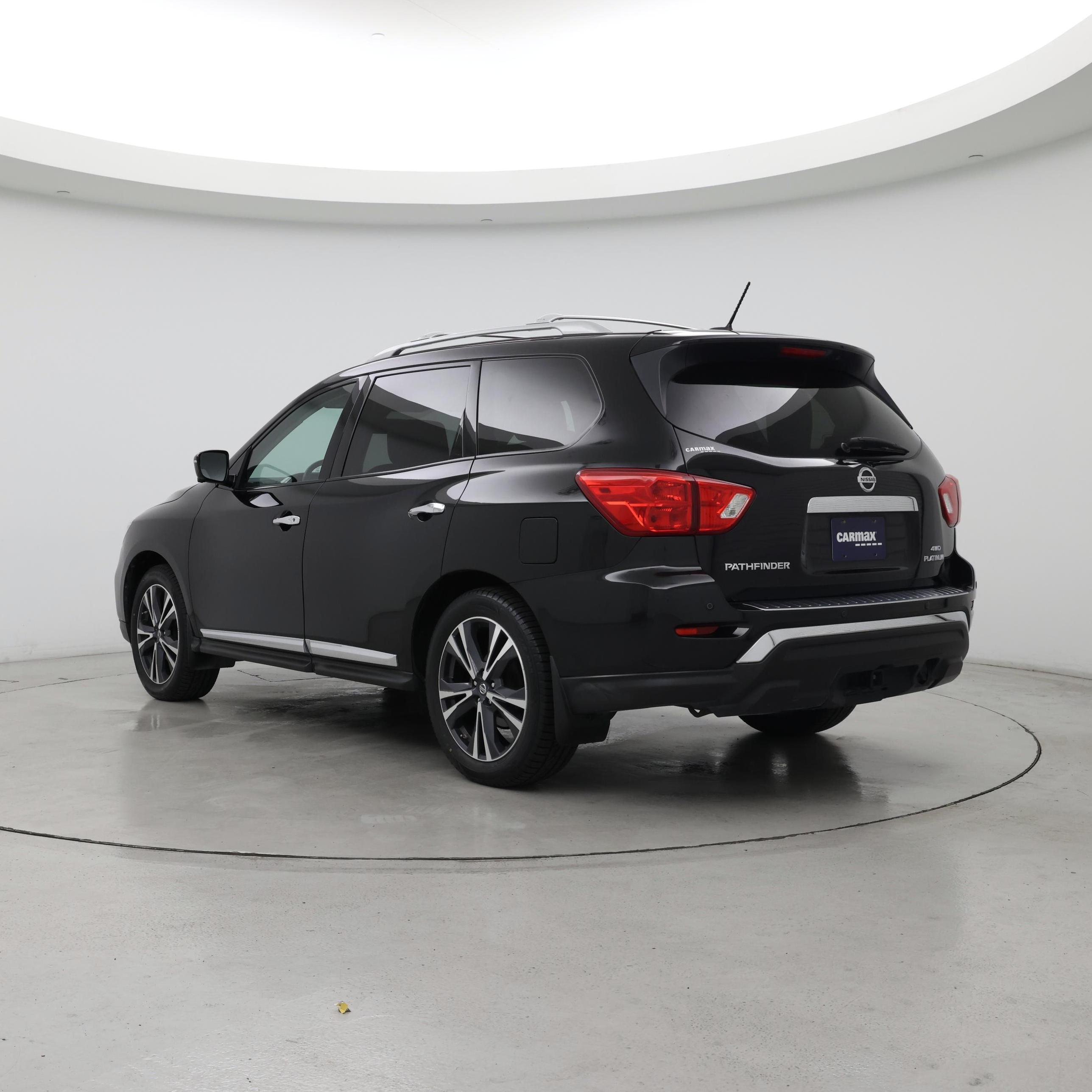 Thumbnail: 2017 Nissan Pathfinder - 2