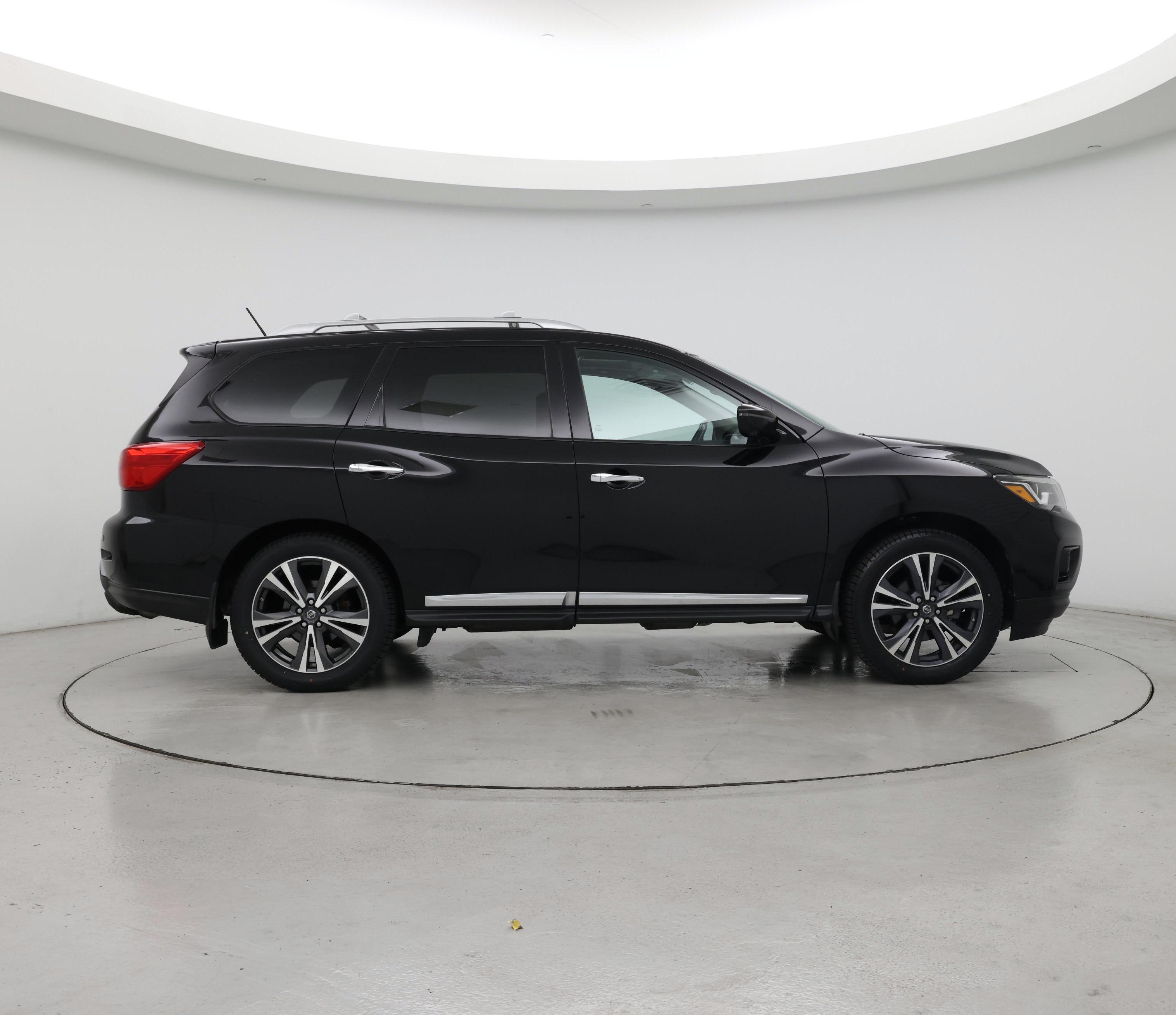 Thumbnail: 2017 Nissan Pathfinder - 7