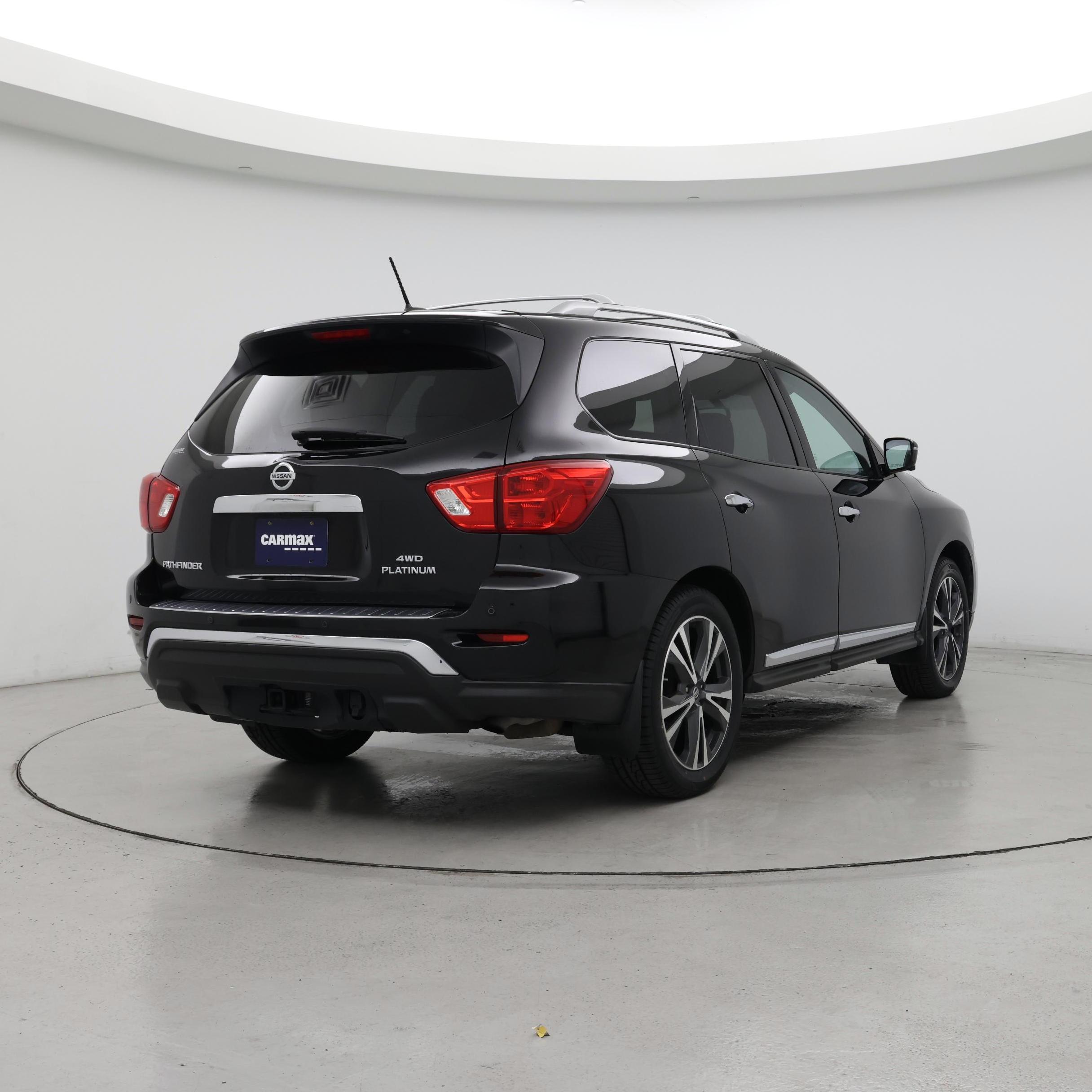 Thumbnail: 2017 Nissan Pathfinder - 8