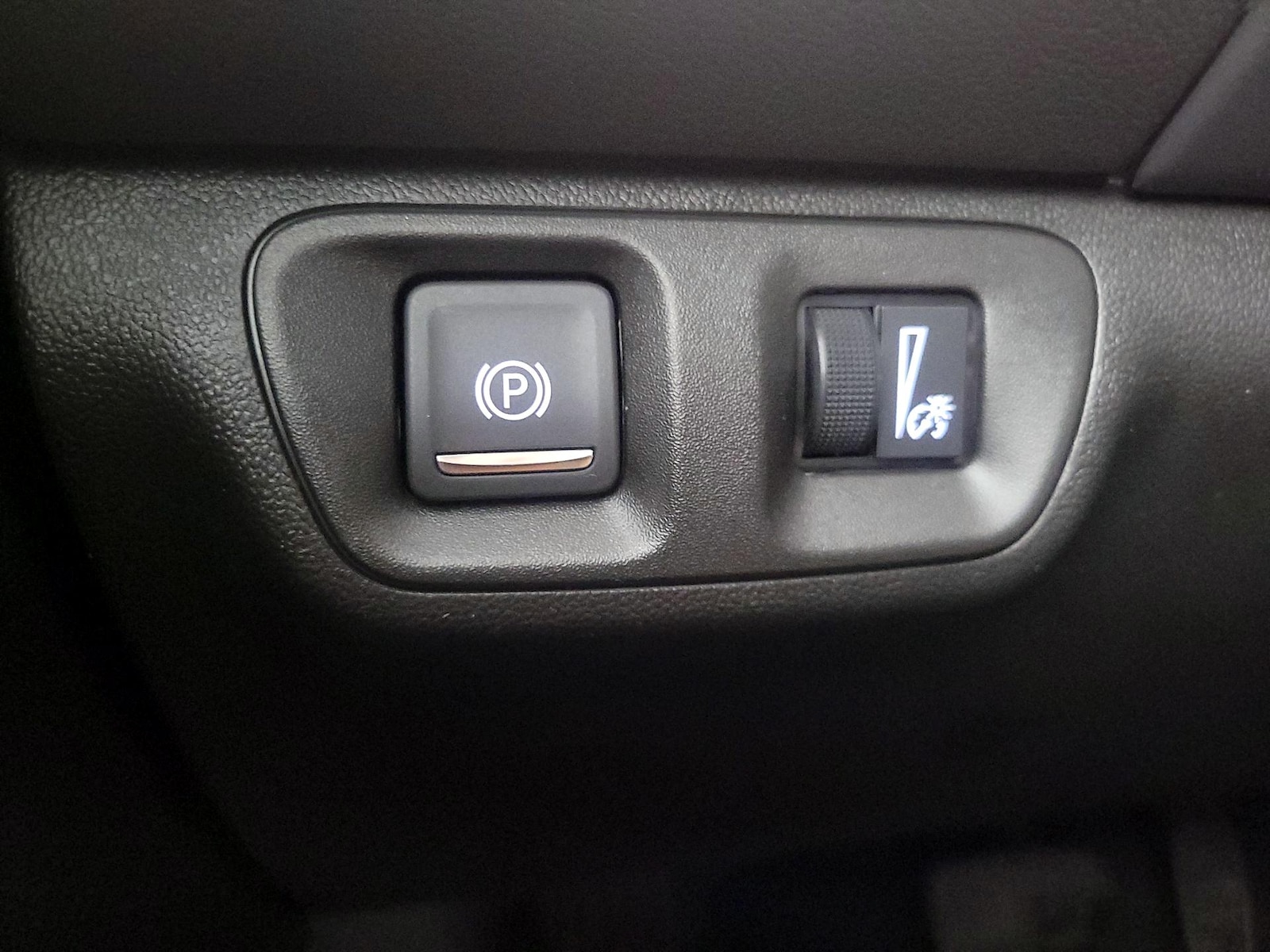 2023 GMC Acadia SLE - Photo 14