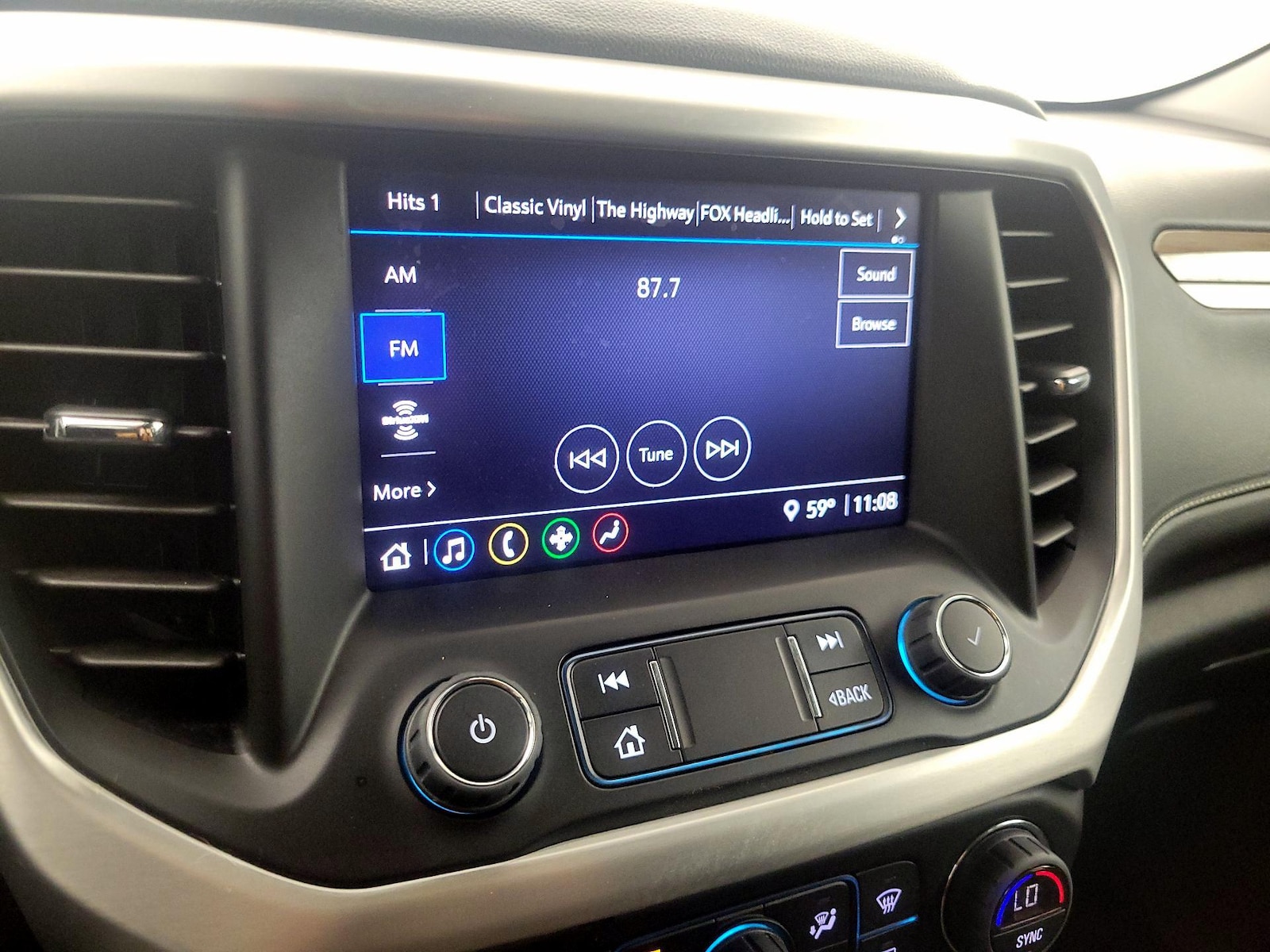 2023 GMC Acadia SLE - Photo 16