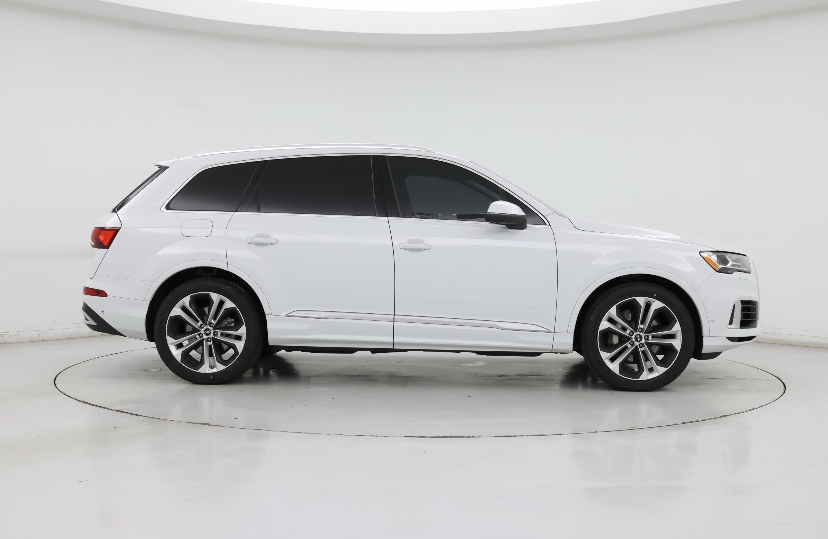 Thumbnail: 2023 Audi Q7 - 7