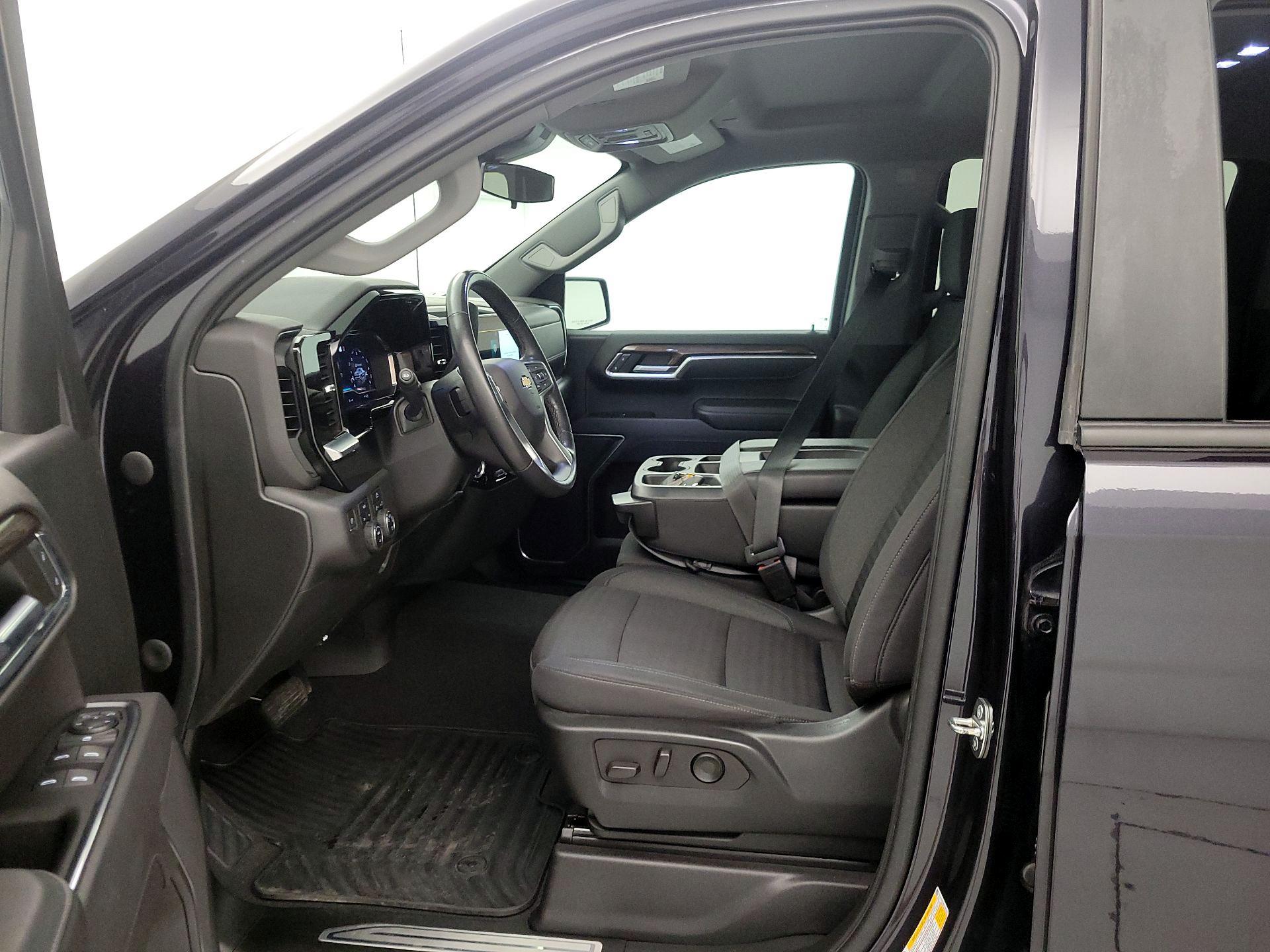 Thumbnail: 2022 Chevrolet Silverado 1500 - 11