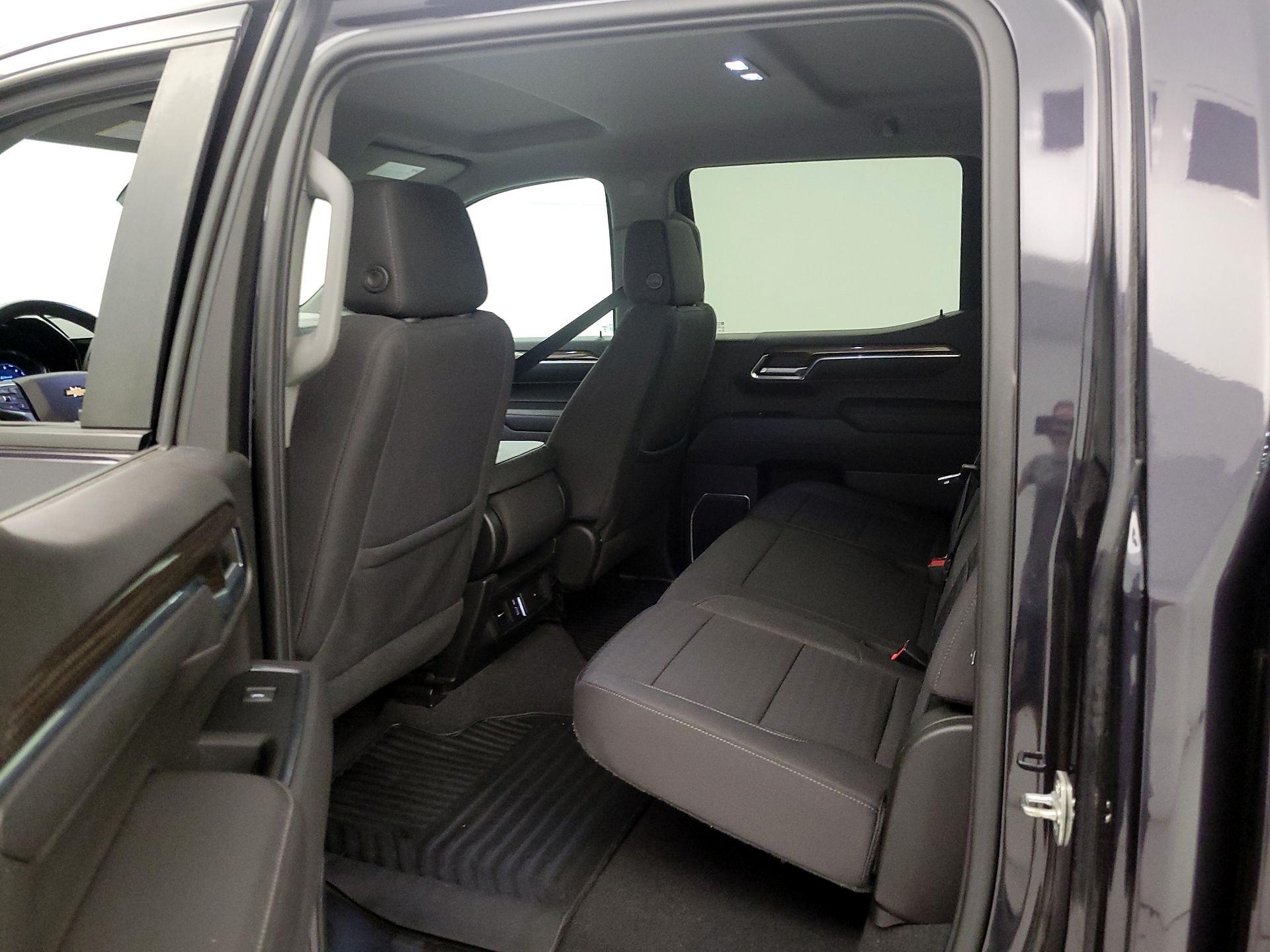 Thumbnail: 2022 Chevrolet Silverado 1500 - 19