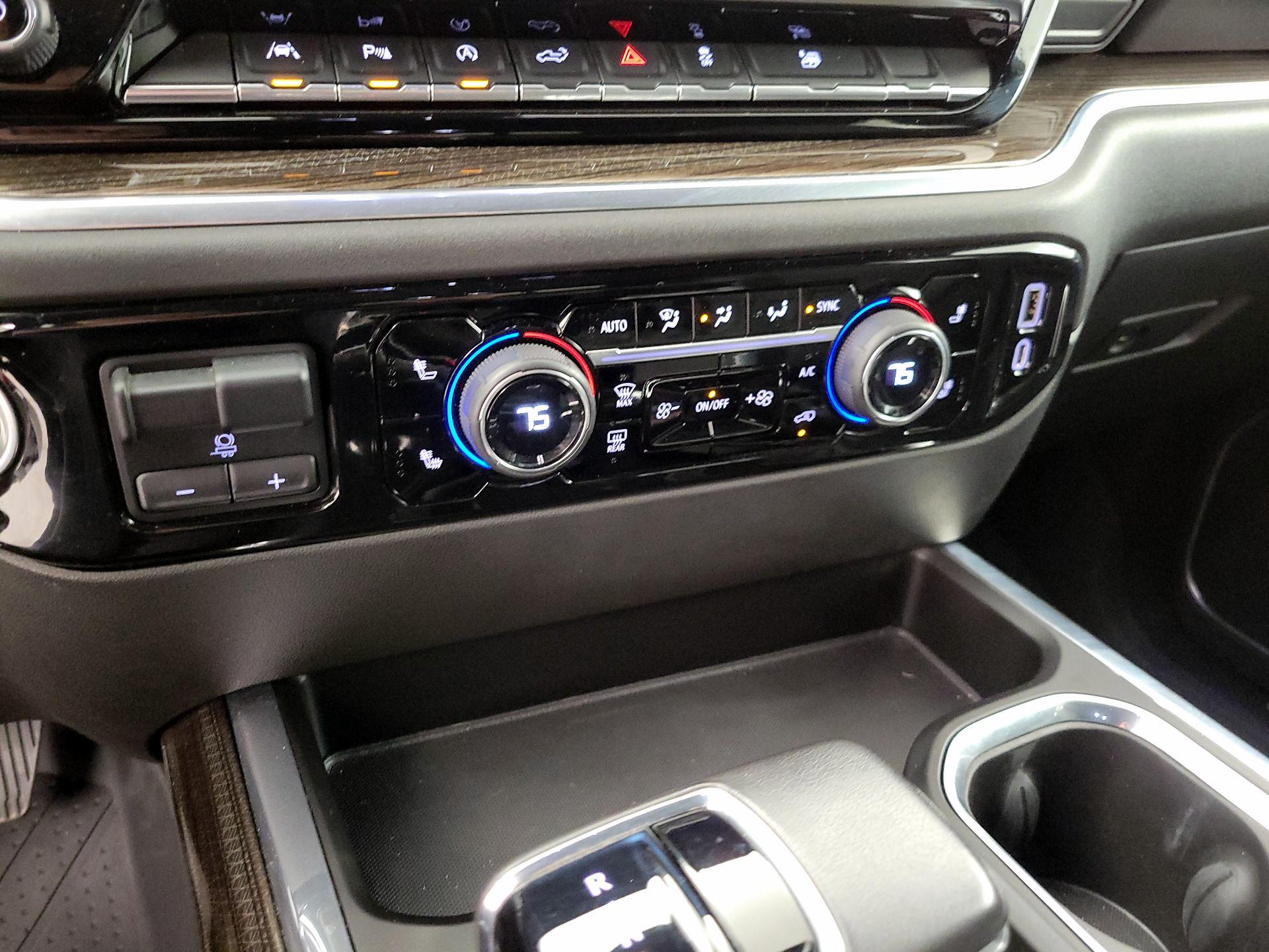 Thumbnail: 2022 Chevrolet Silverado 1500 - 16