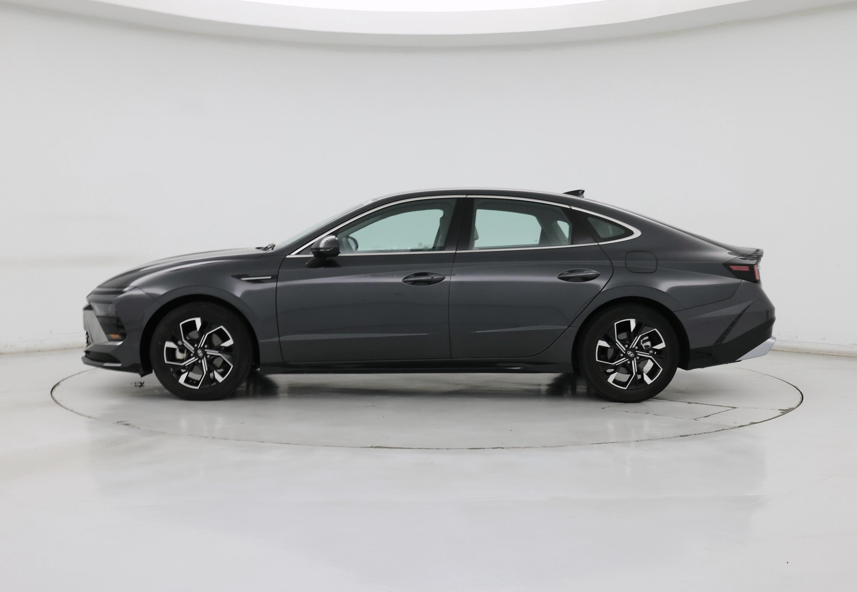 Thumbnail: 2025 Hyundai Sonata - 3
