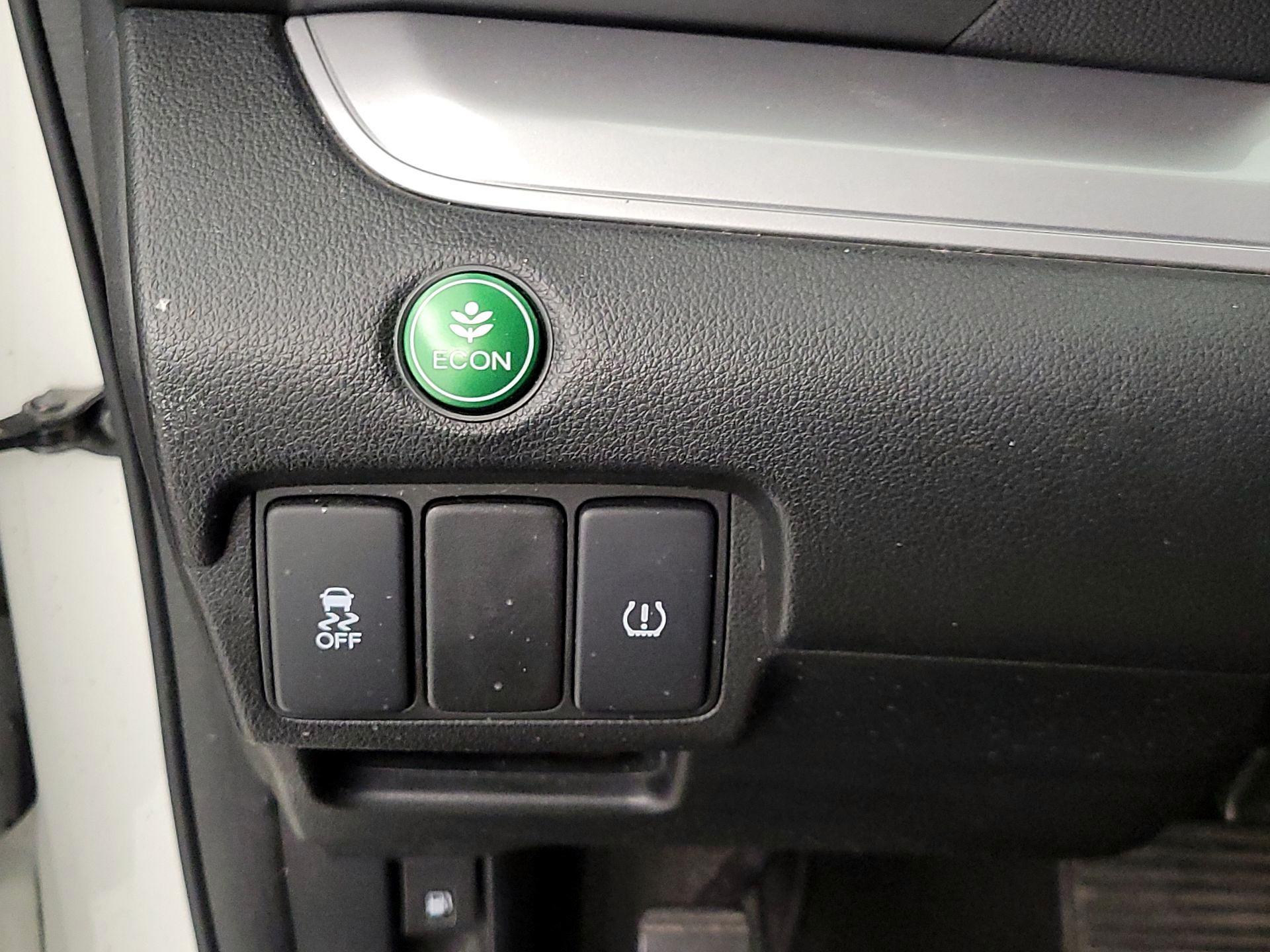 Thumbnail: 2015 Honda CR-V - 13