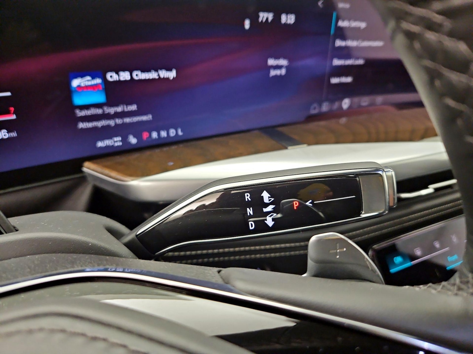 2025 Cadillac Escalade ESV Sport Platinum - Photo 19