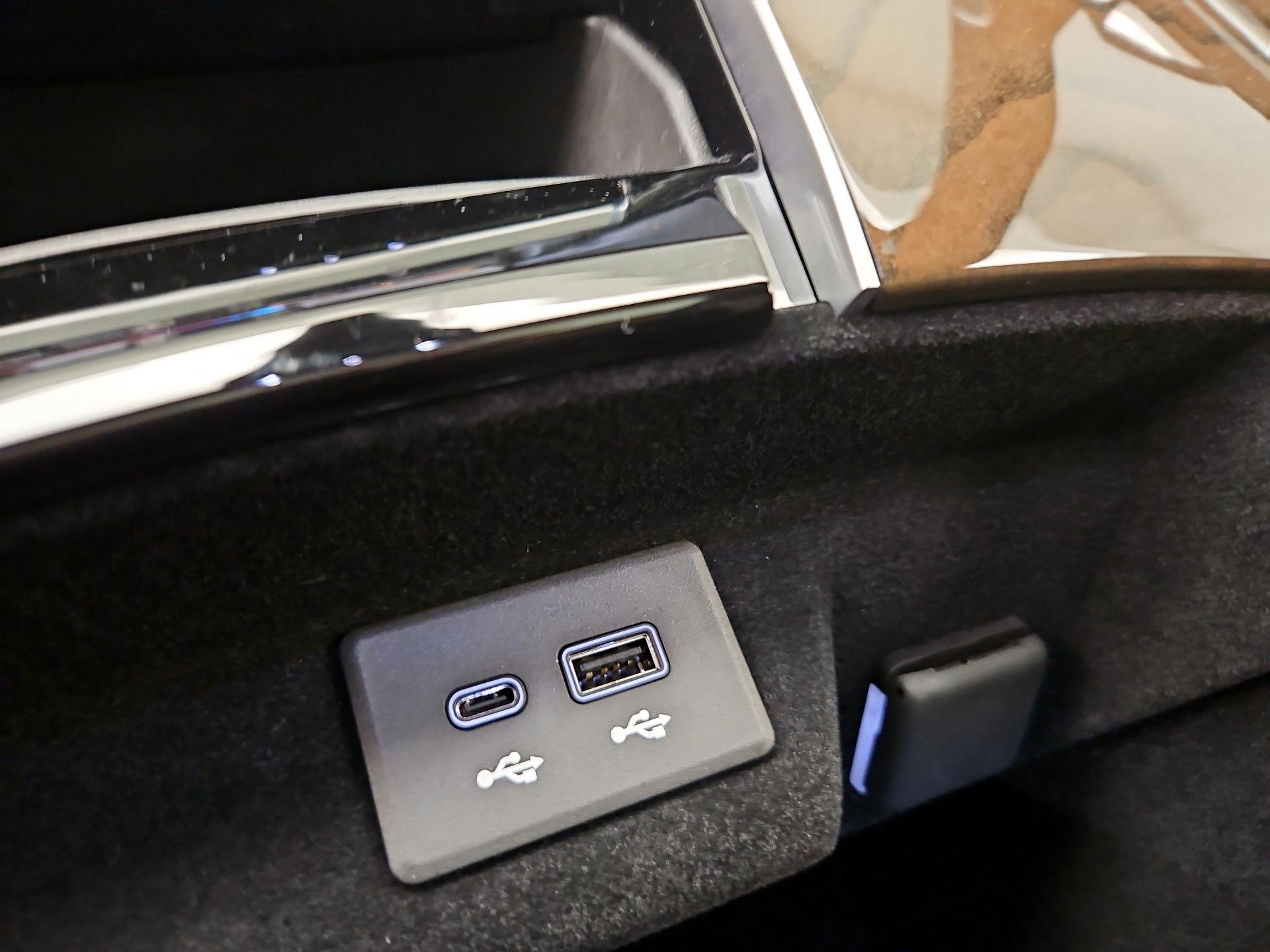 Thumbnail: 2025 Cadillac Escalade - 19