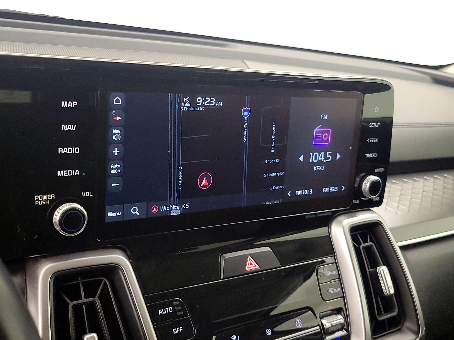 Thumbnail: 2022 Kia Sorento - 14