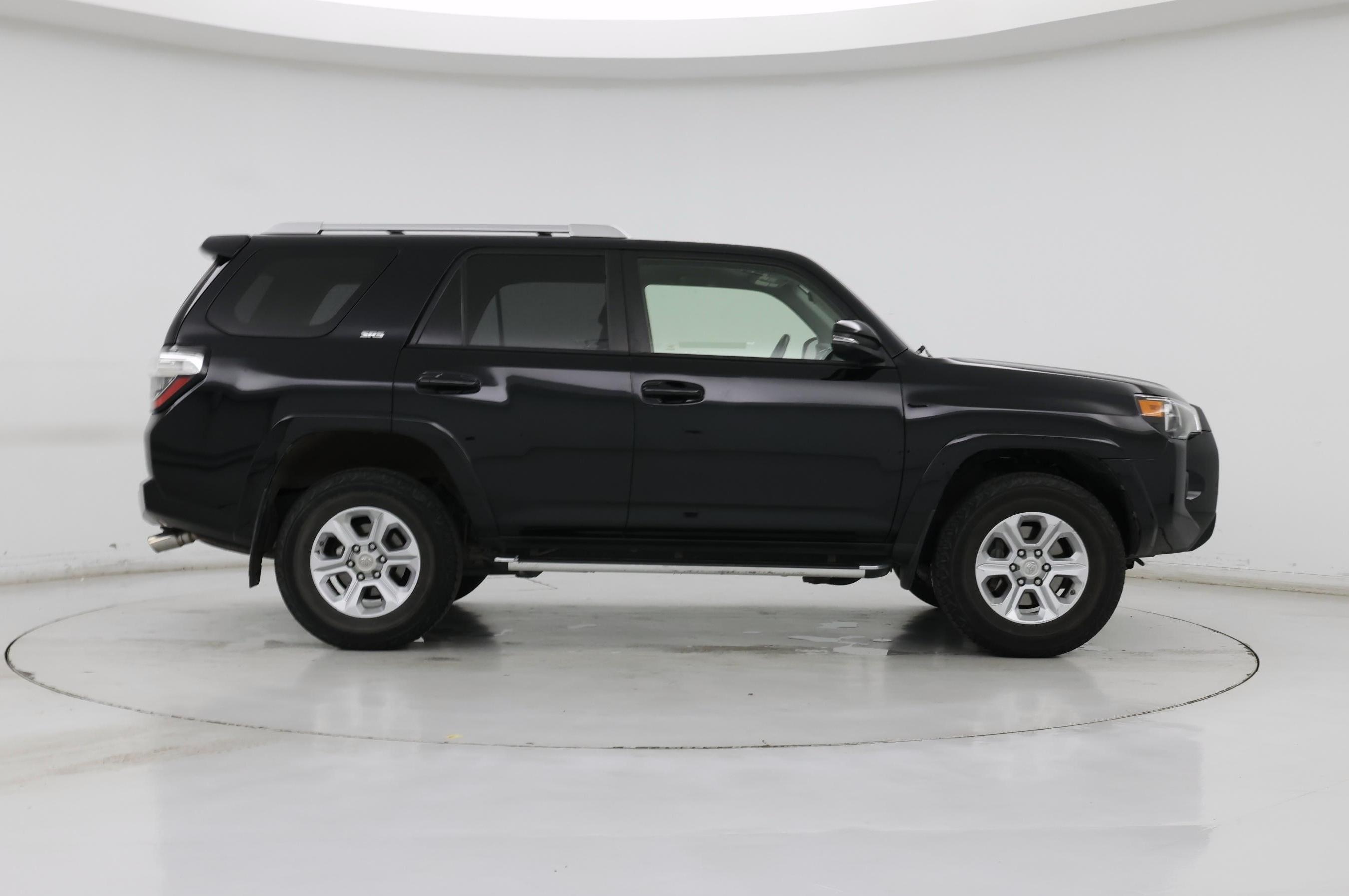 Thumbnail: 2017 Toyota 4Runner - 7