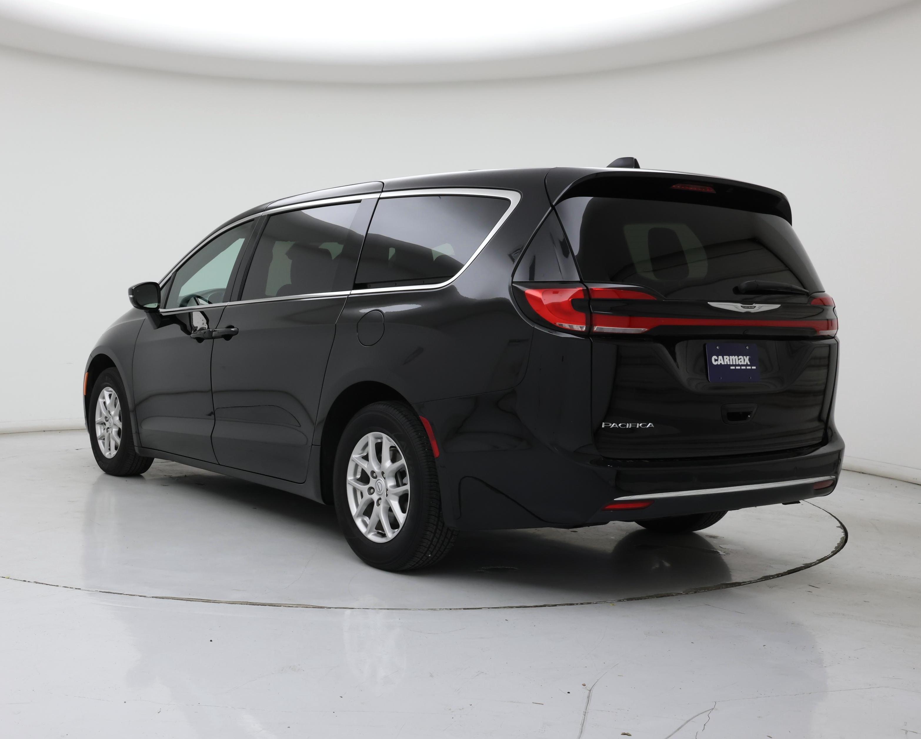 Thumbnail: 2025 Chrysler Pacifica - 2