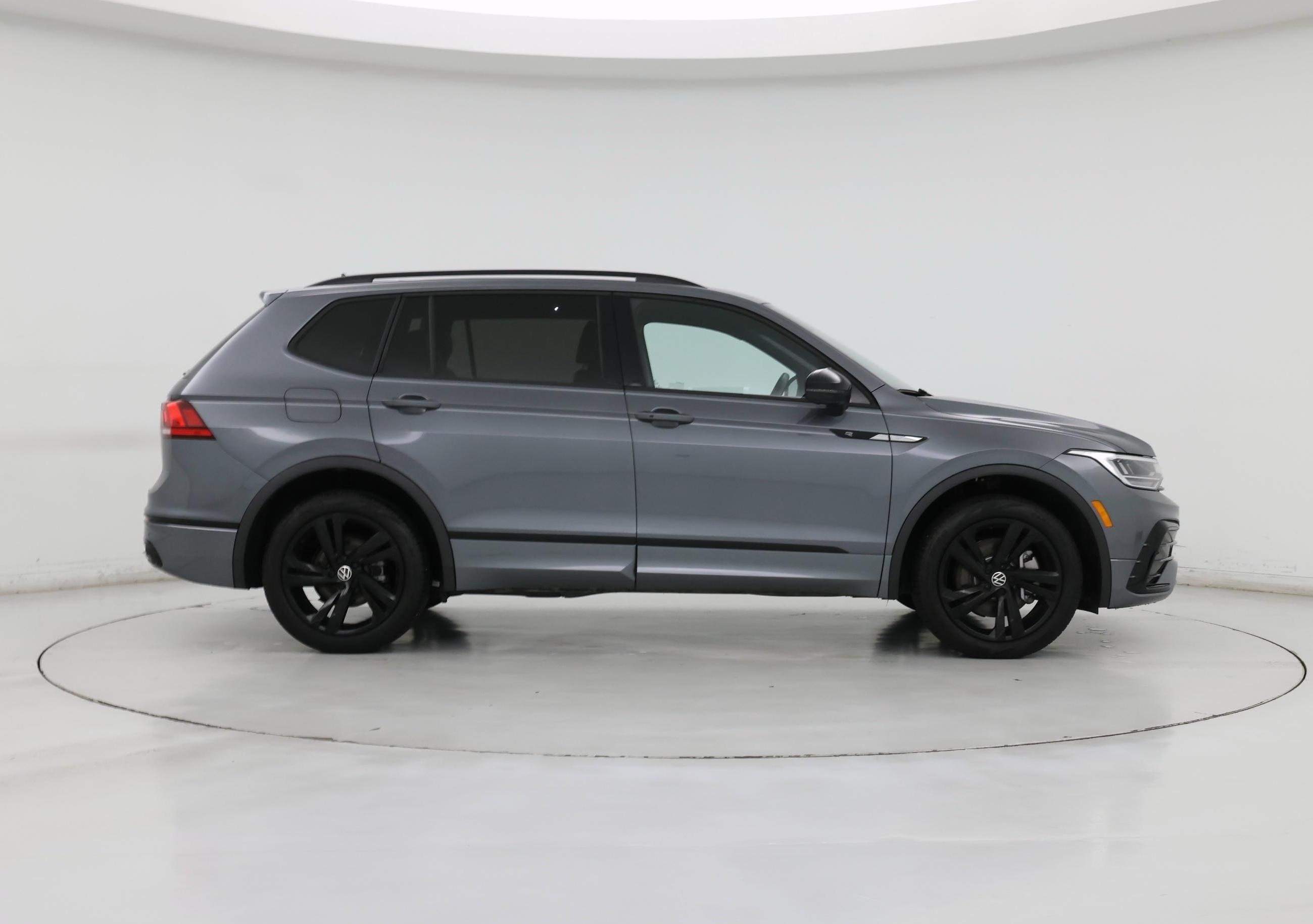 Thumbnail: 2024 Volkswagen Tiguan - 7
