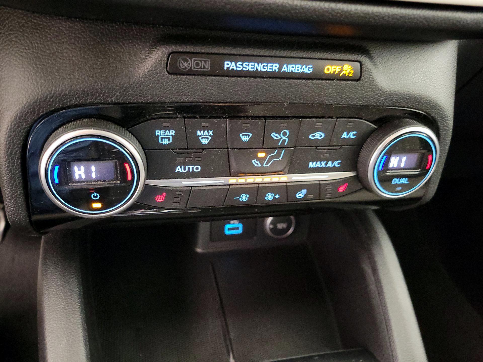 Thumbnail: 2021 Ford Escape - 17