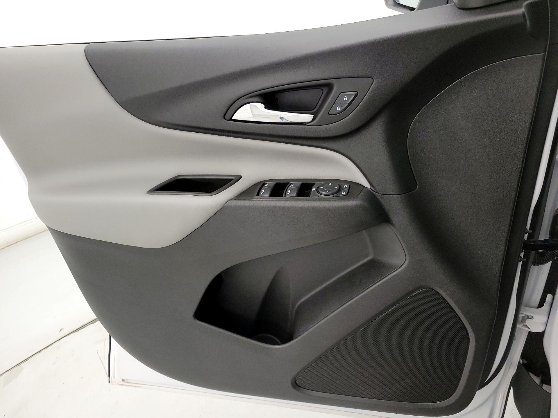 Thumbnail: 2022 Chevrolet Equinox - 12