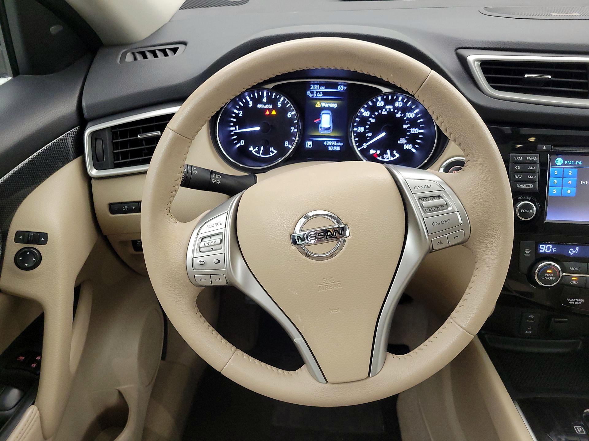 Thumbnail: 2015 Nissan Rogue - 10