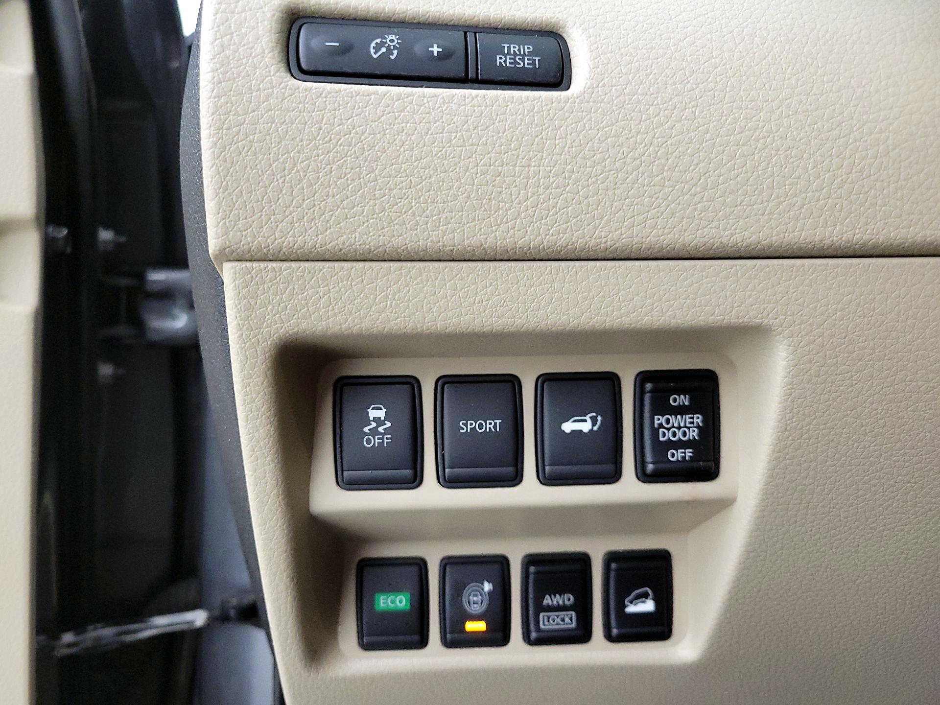 Thumbnail: 2015 Nissan Rogue - 13
