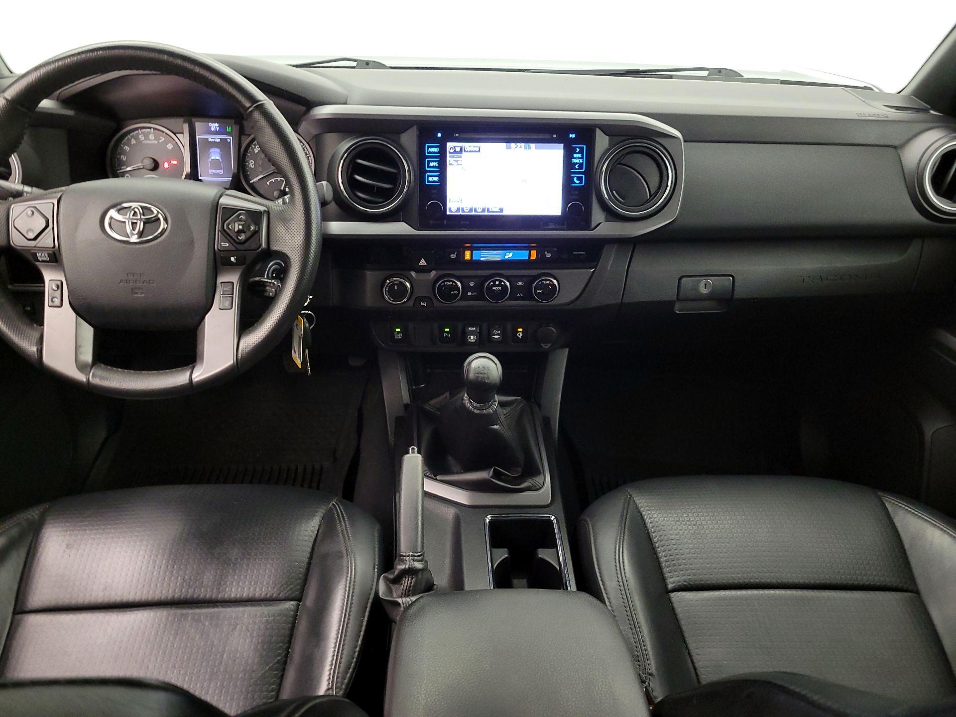 Thumbnail: 2018 Toyota Tacoma - 9