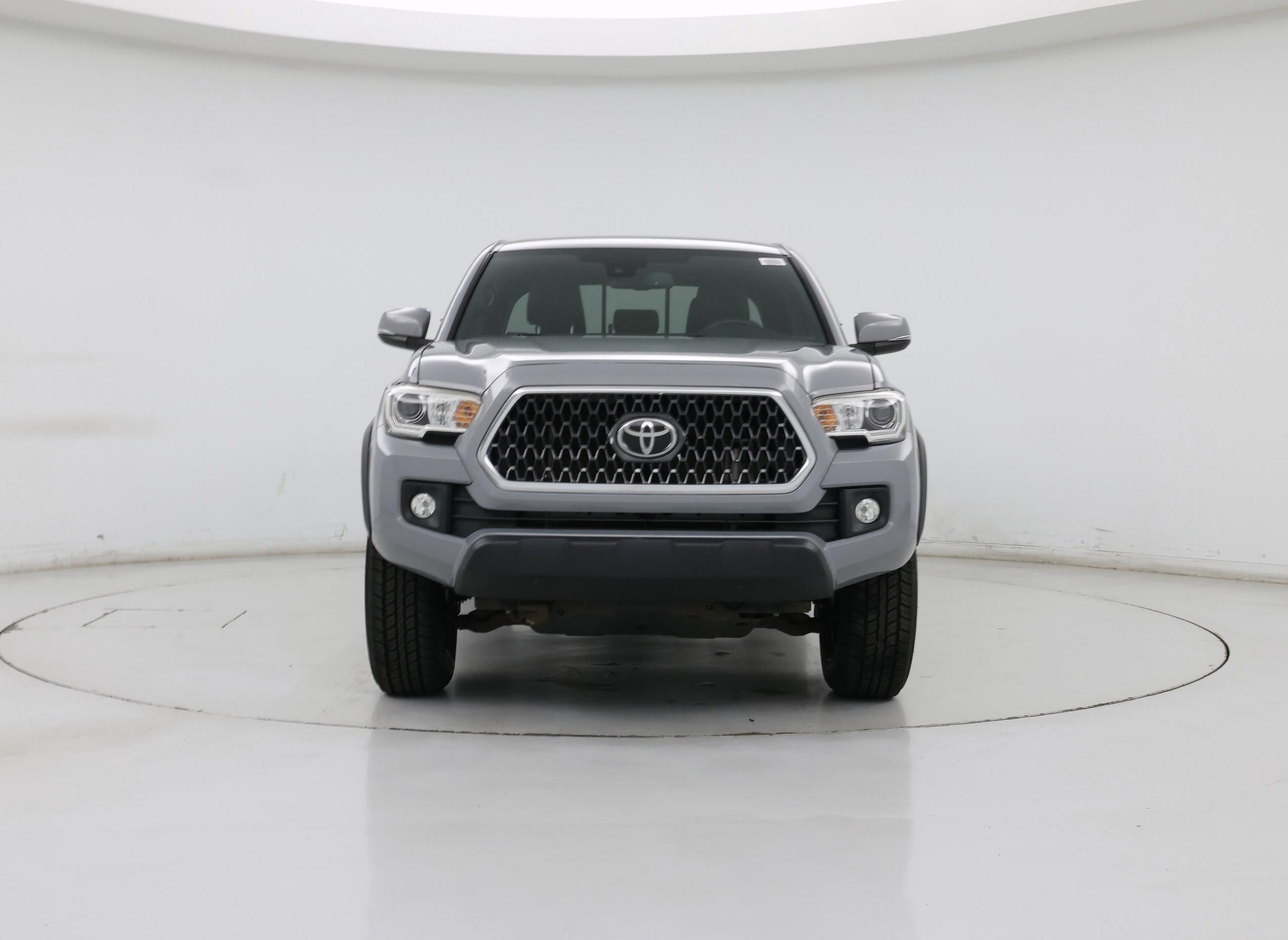 Thumbnail: 2018 Toyota Tacoma - 5