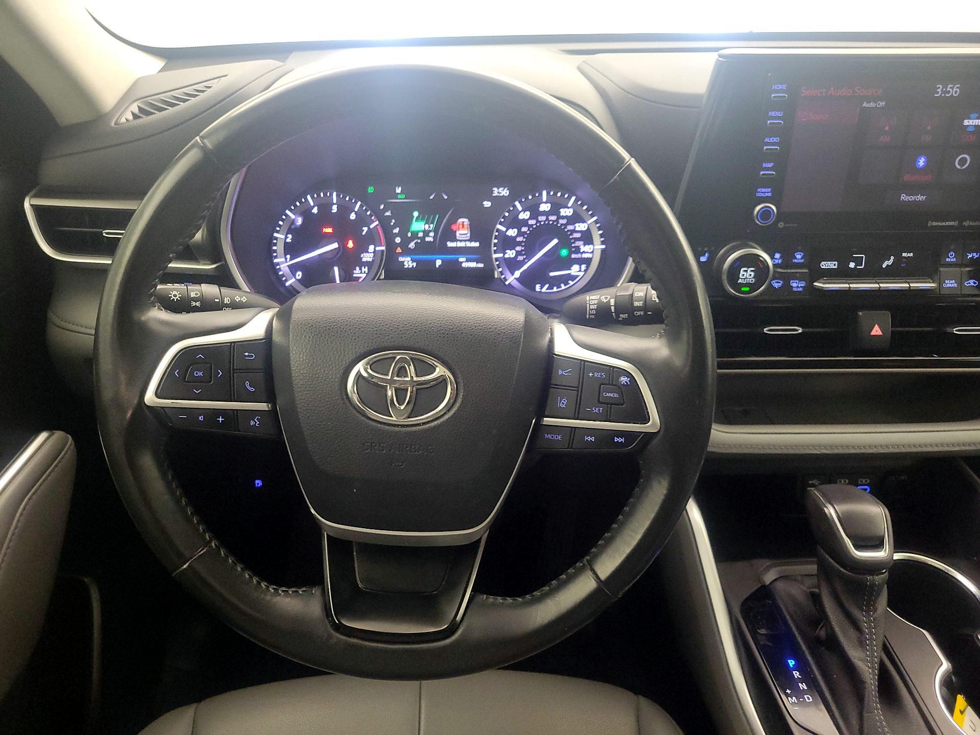 Thumbnail: 2022 Toyota Highlander - 10