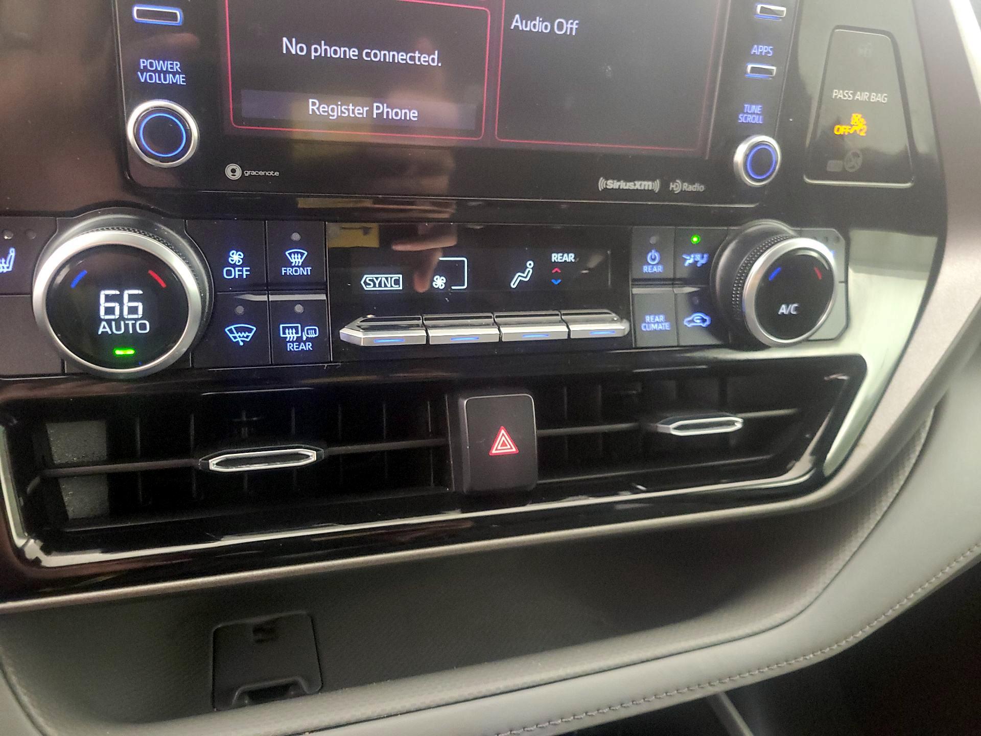 Thumbnail: 2022 Toyota Highlander - 16