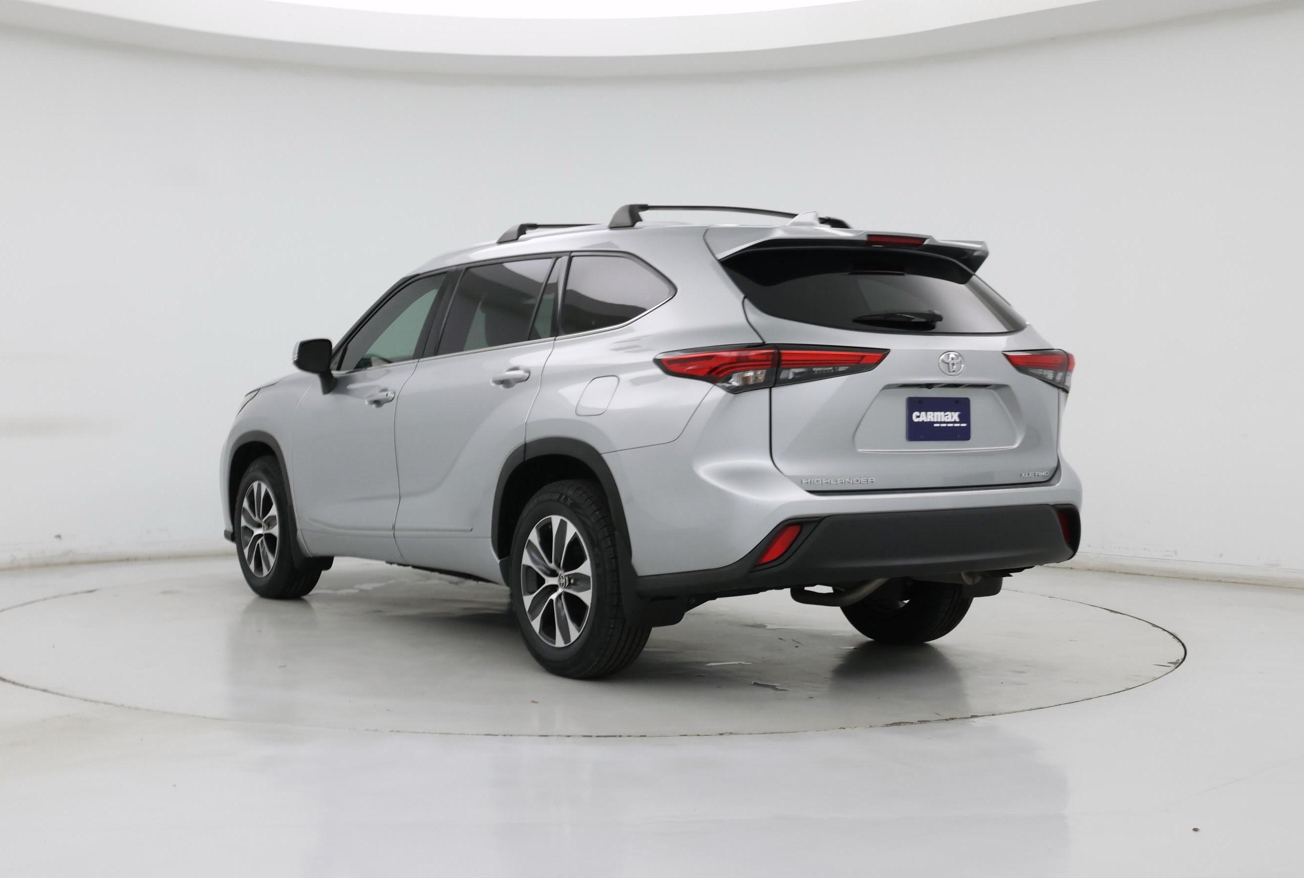 Thumbnail: 2022 Toyota Highlander - 2