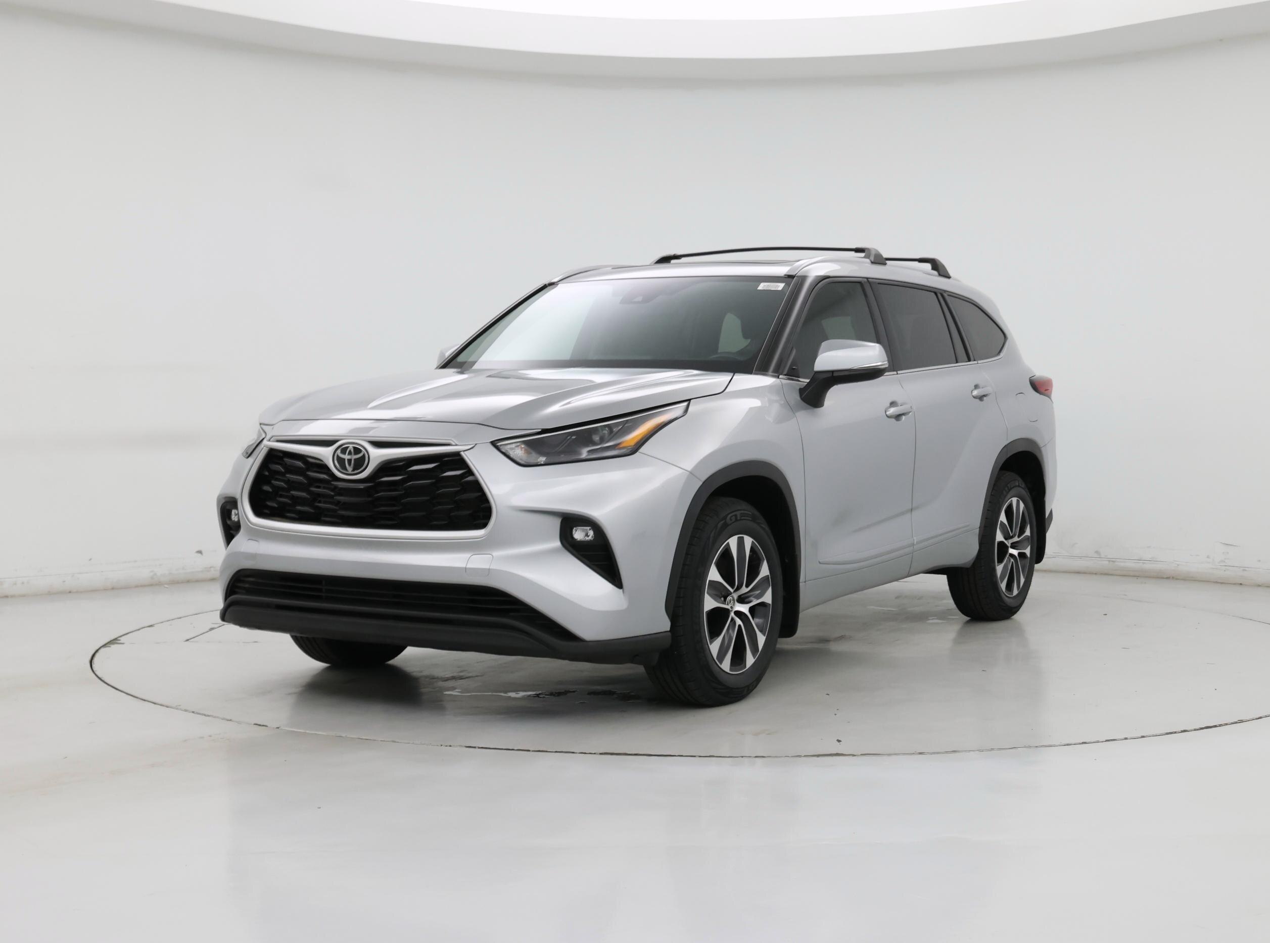 Thumbnail: 2022 Toyota Highlander - 4