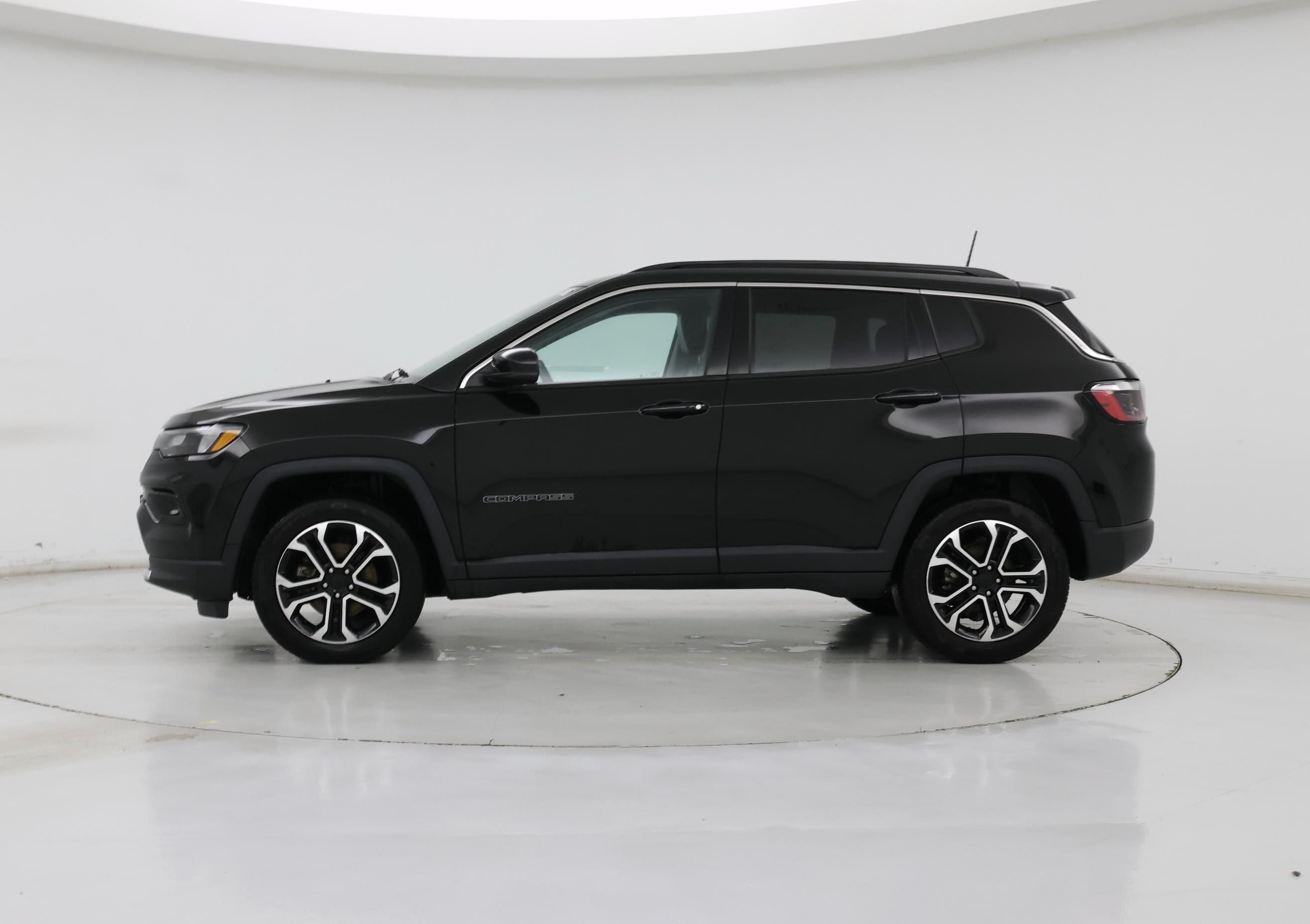 Thumbnail: 2022 Jeep Compass - 3