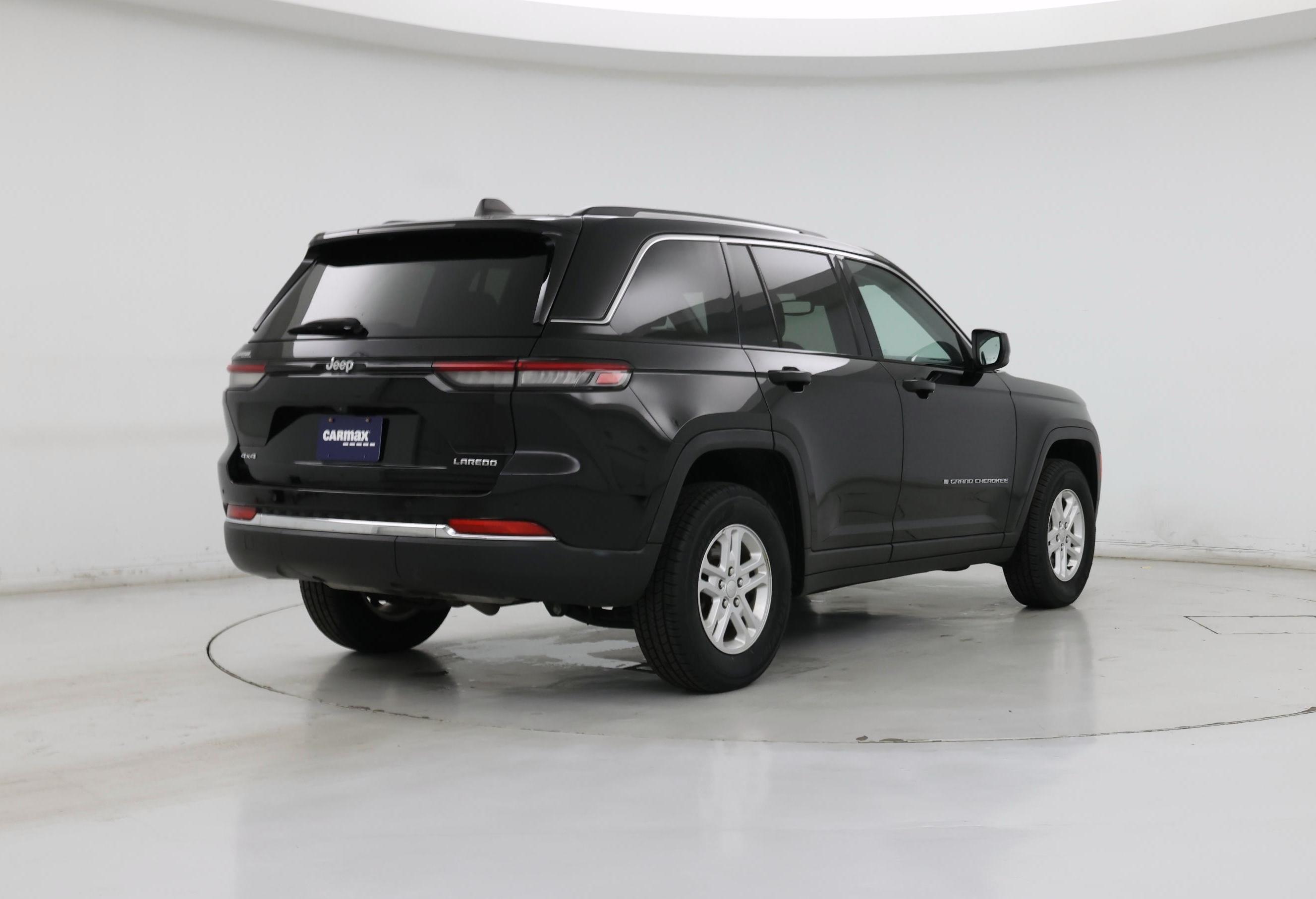 Thumbnail: 2023 Jeep Grand Cherokee - 8