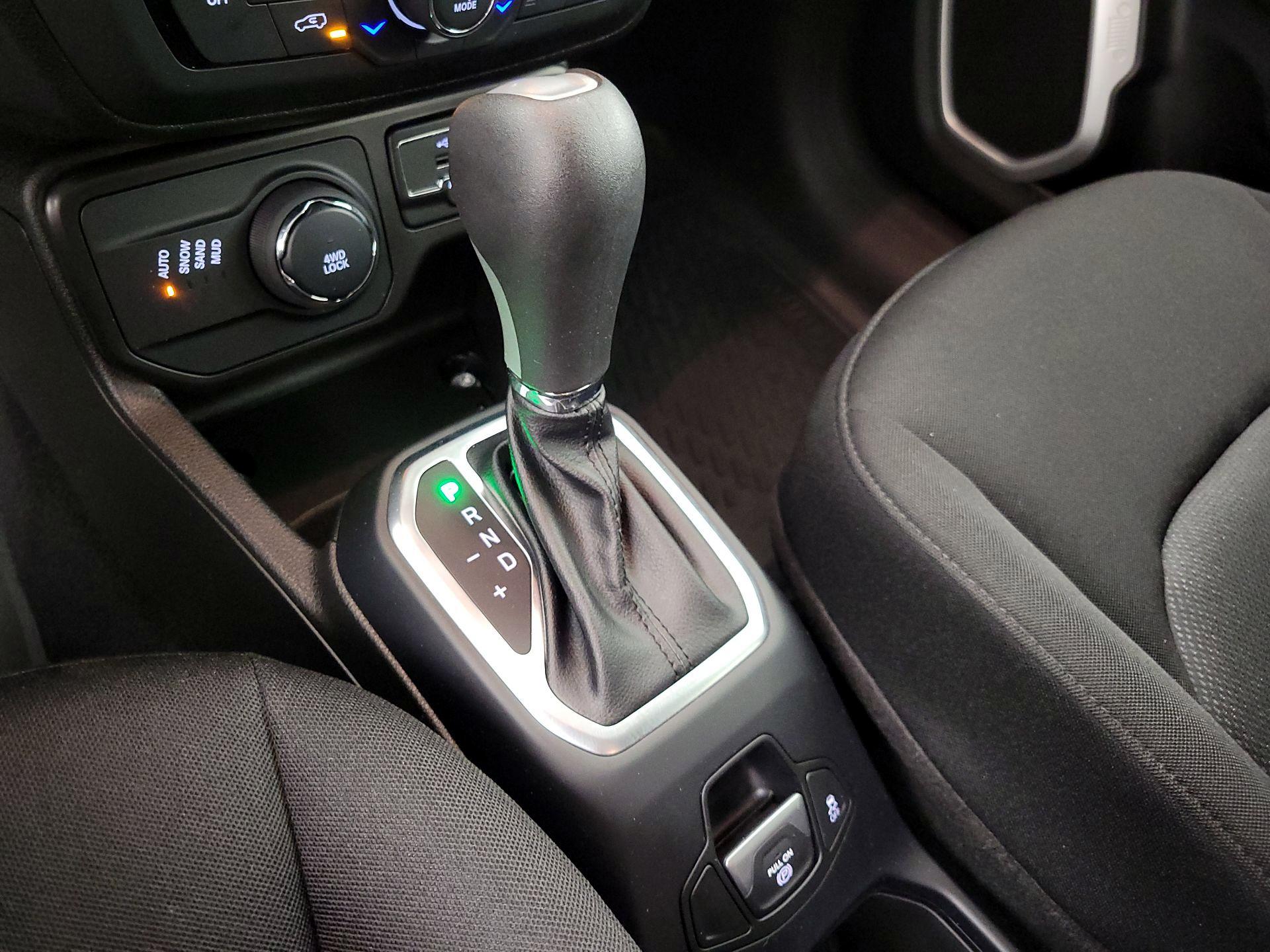 Thumbnail: 2021 Jeep Renegade - 17
