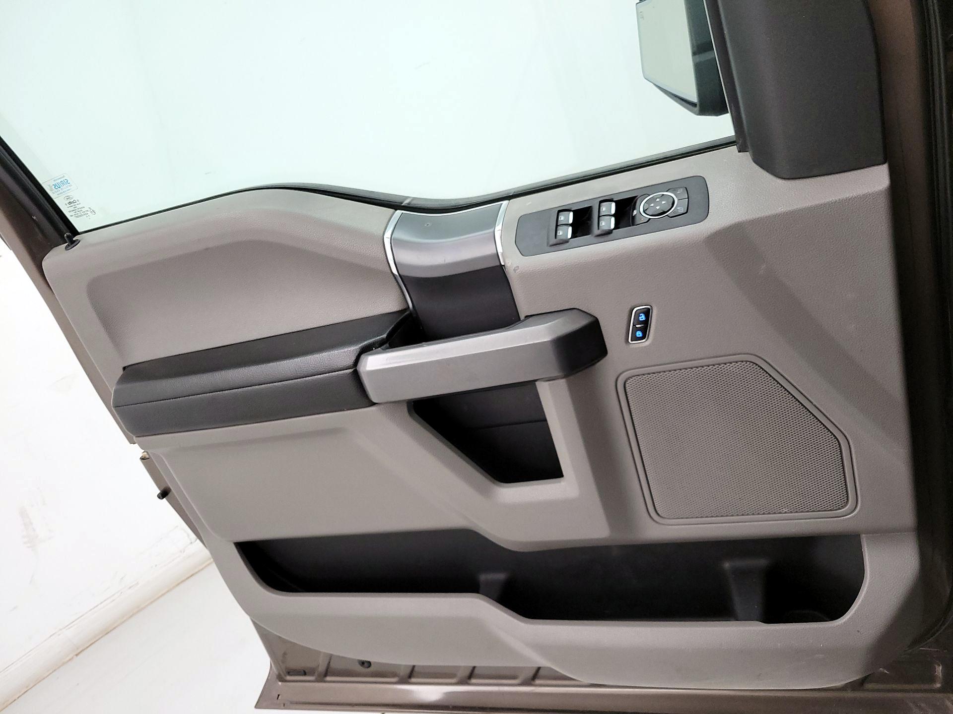 Thumbnail: 2016 Ford F-150 - 12
