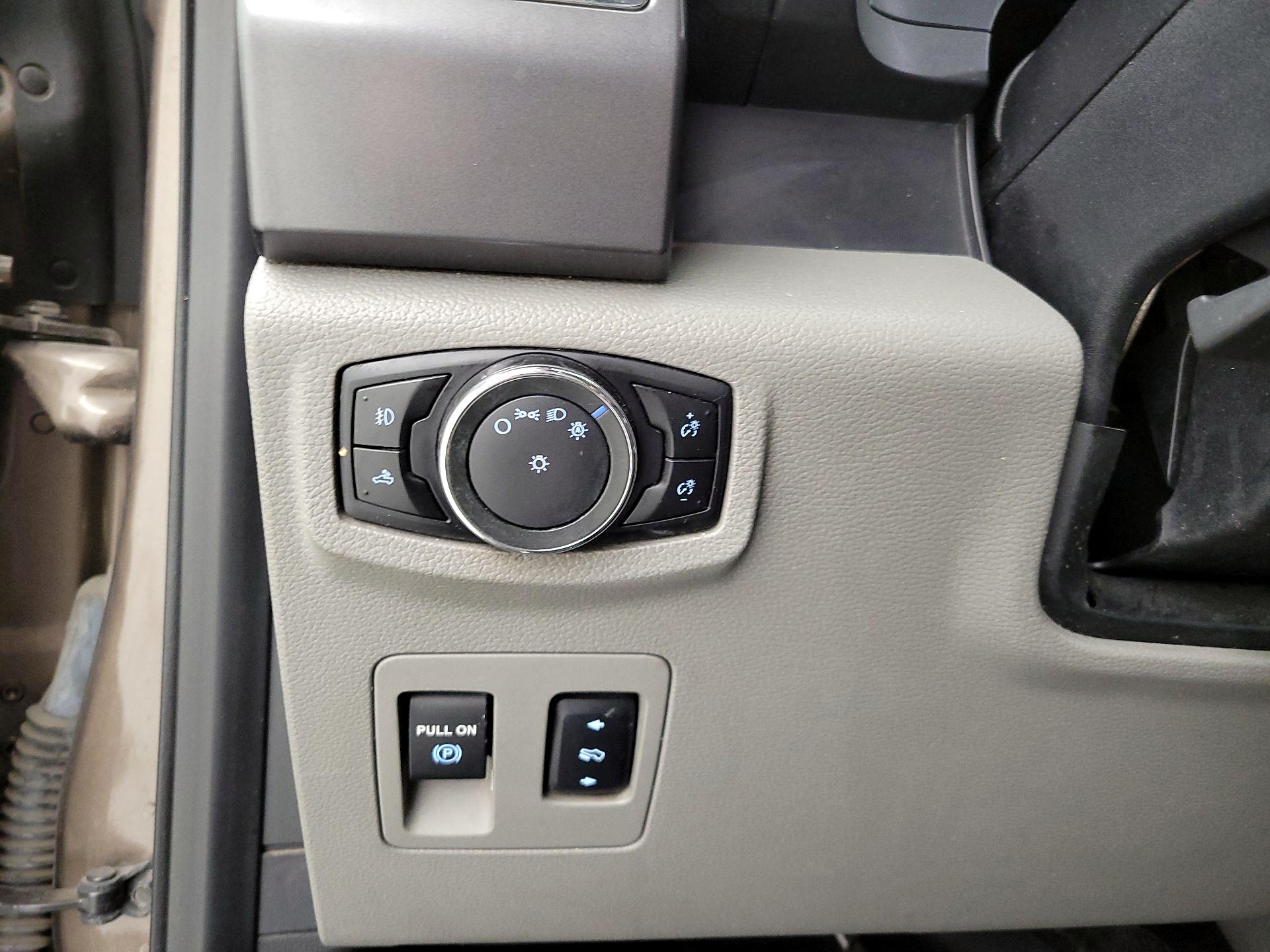 Thumbnail: 2016 Ford F-150 - 13