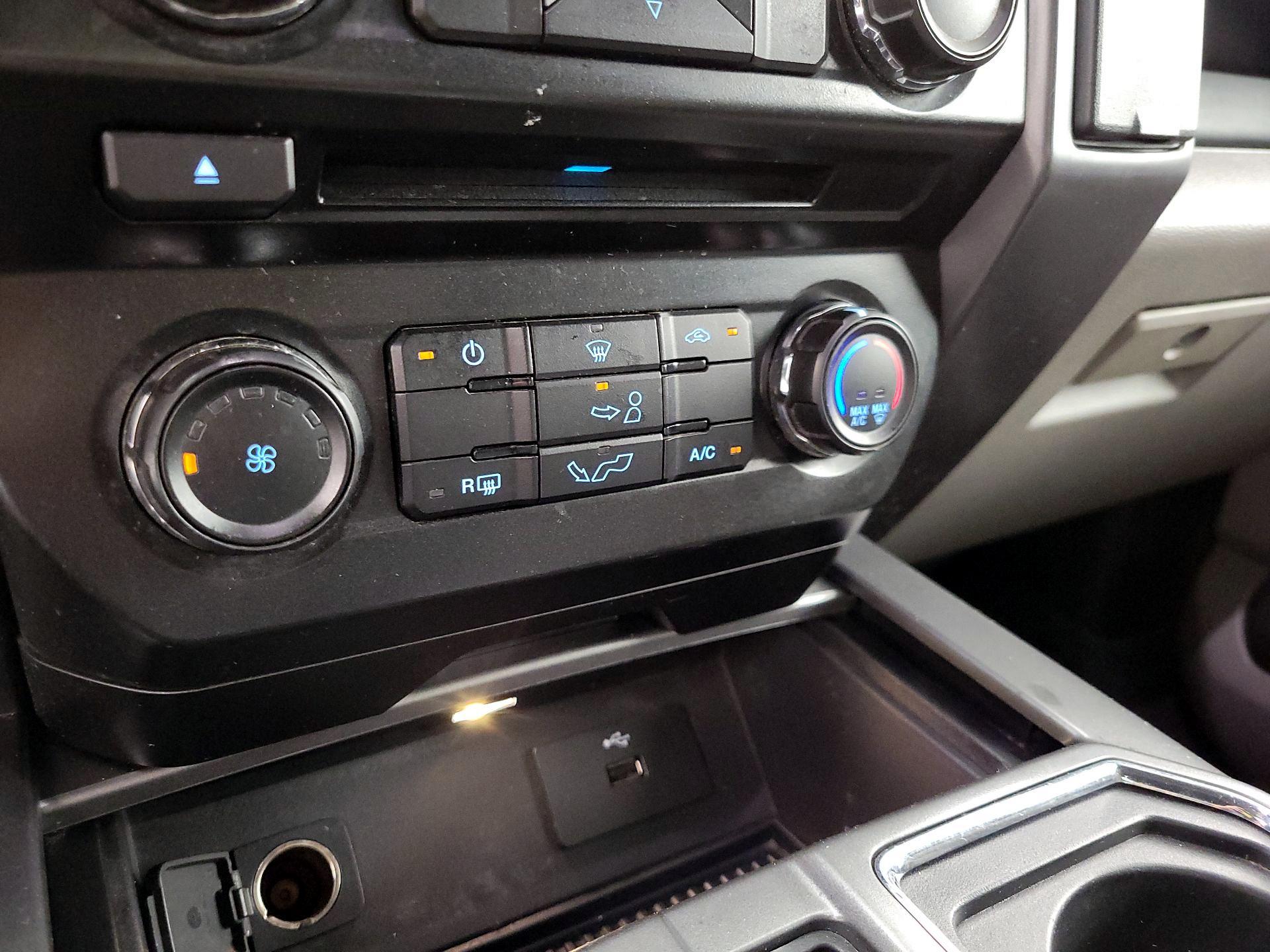 Thumbnail: 2016 Ford F-150 - 16