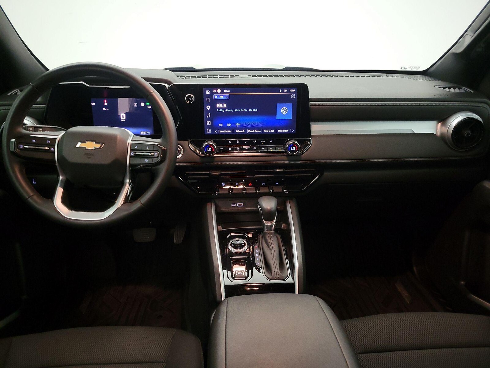 2023 Chevrolet Colorado LT - Photo 10